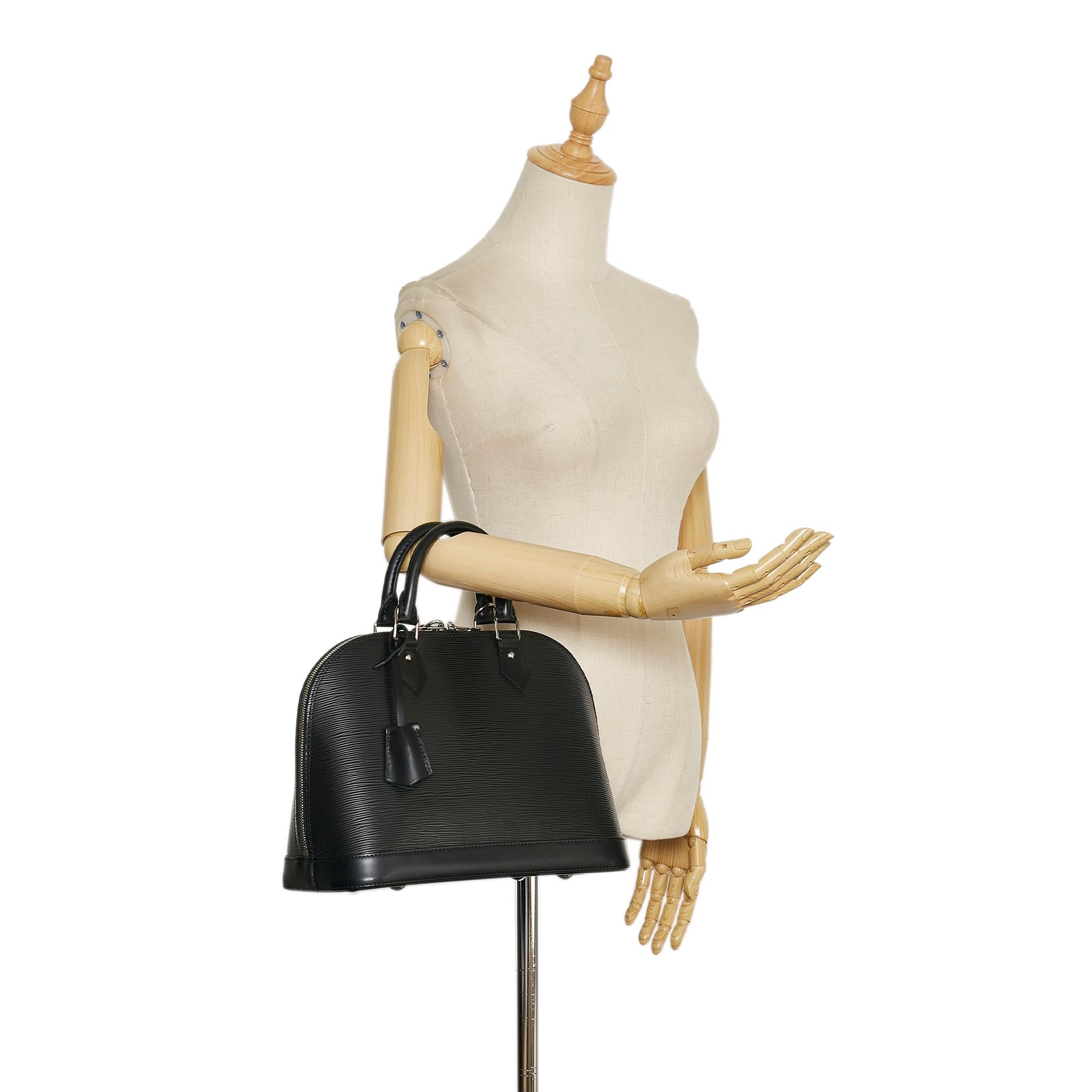 Louis Vuitton Epi Alma PM (SHG-35864)