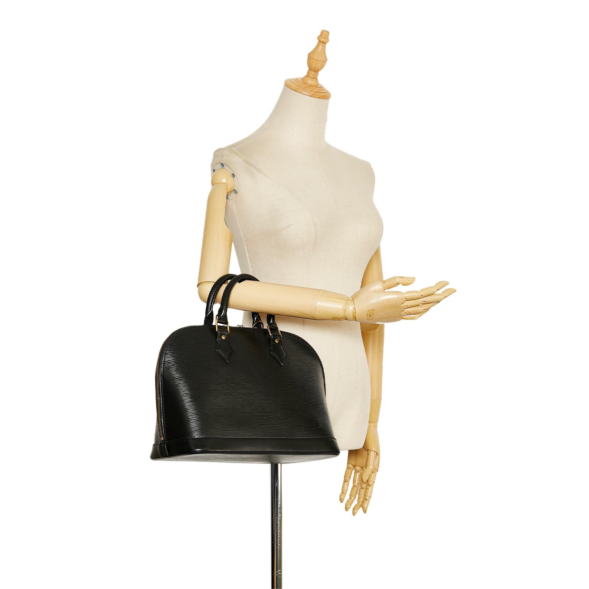 Louis Vuitton Epi Alma PM (SHG-36882)