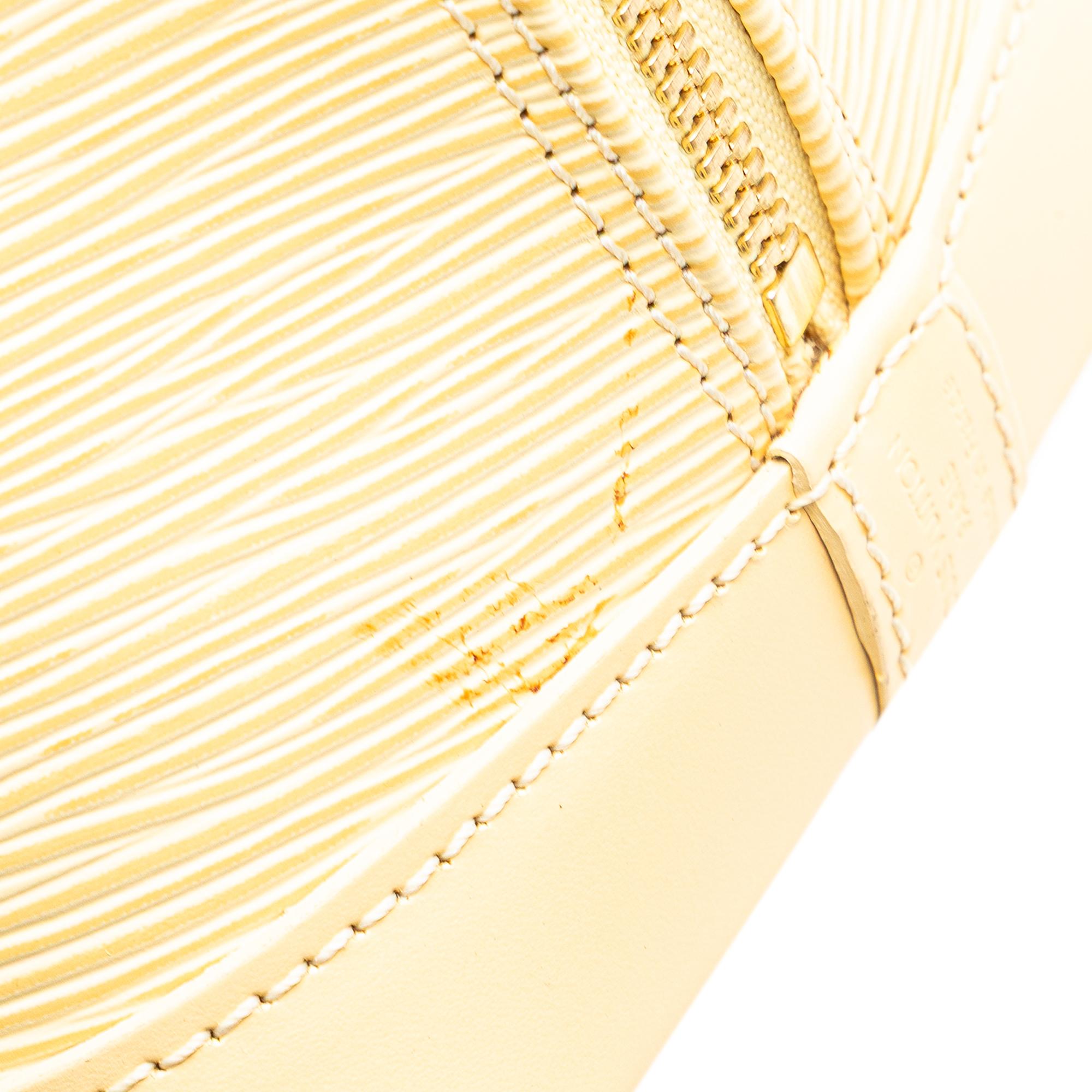 Louis Vuitton Epi Alma PM