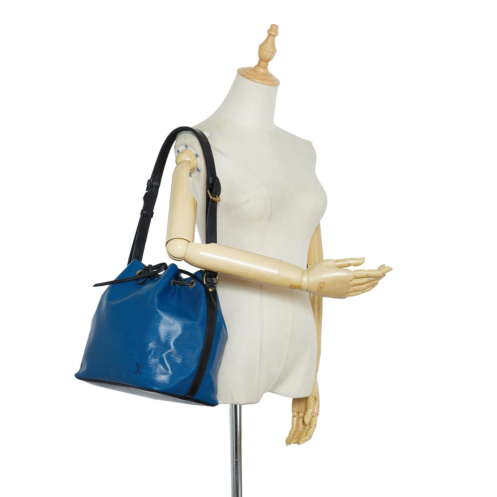 Louis Vuitton Epi Bicolor Petit Noe (SHG-m29xcm)