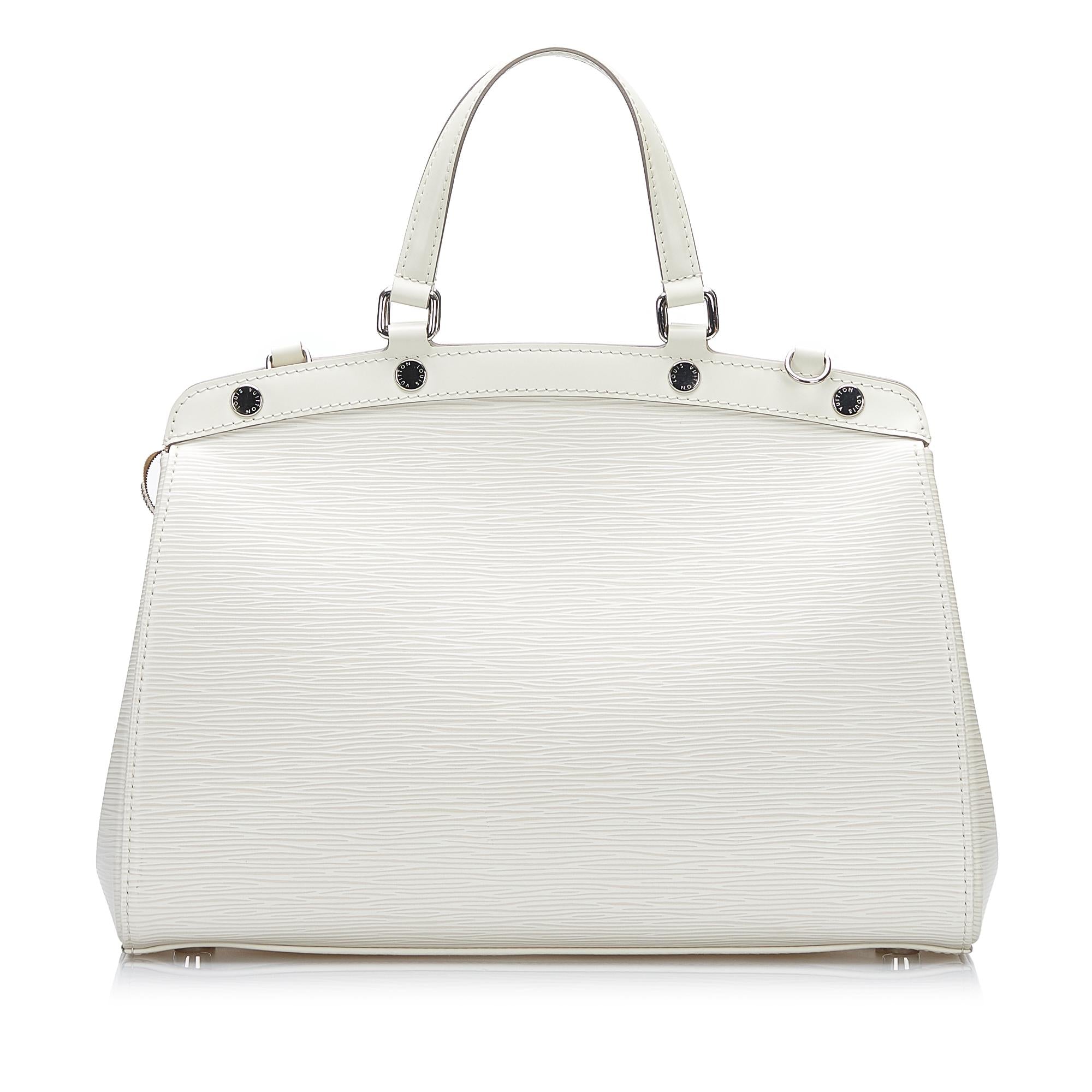 Louis Vuitton Epi Brea MM (SHG-M8MXDe)