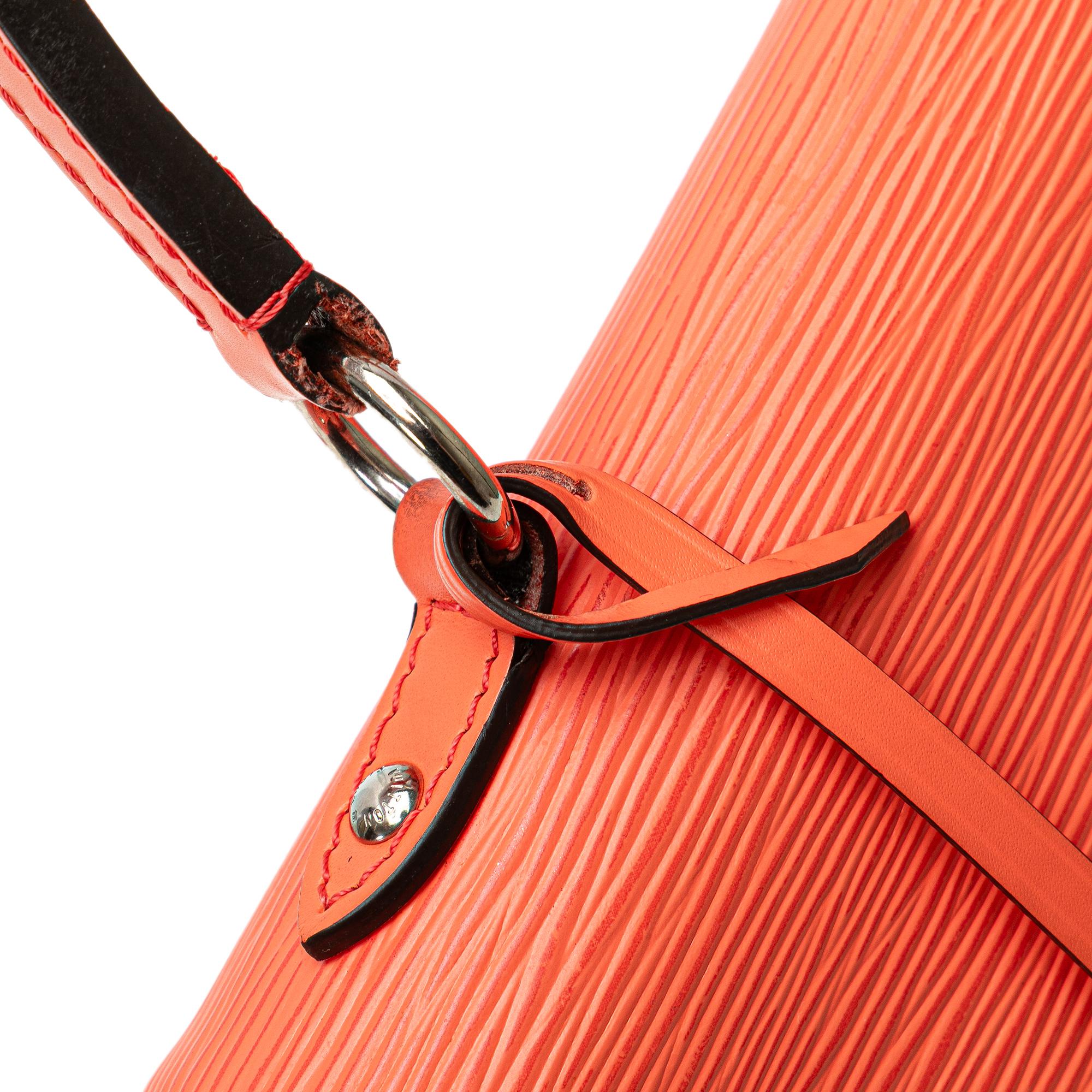 Louis Vuitton Epi Cluny MM