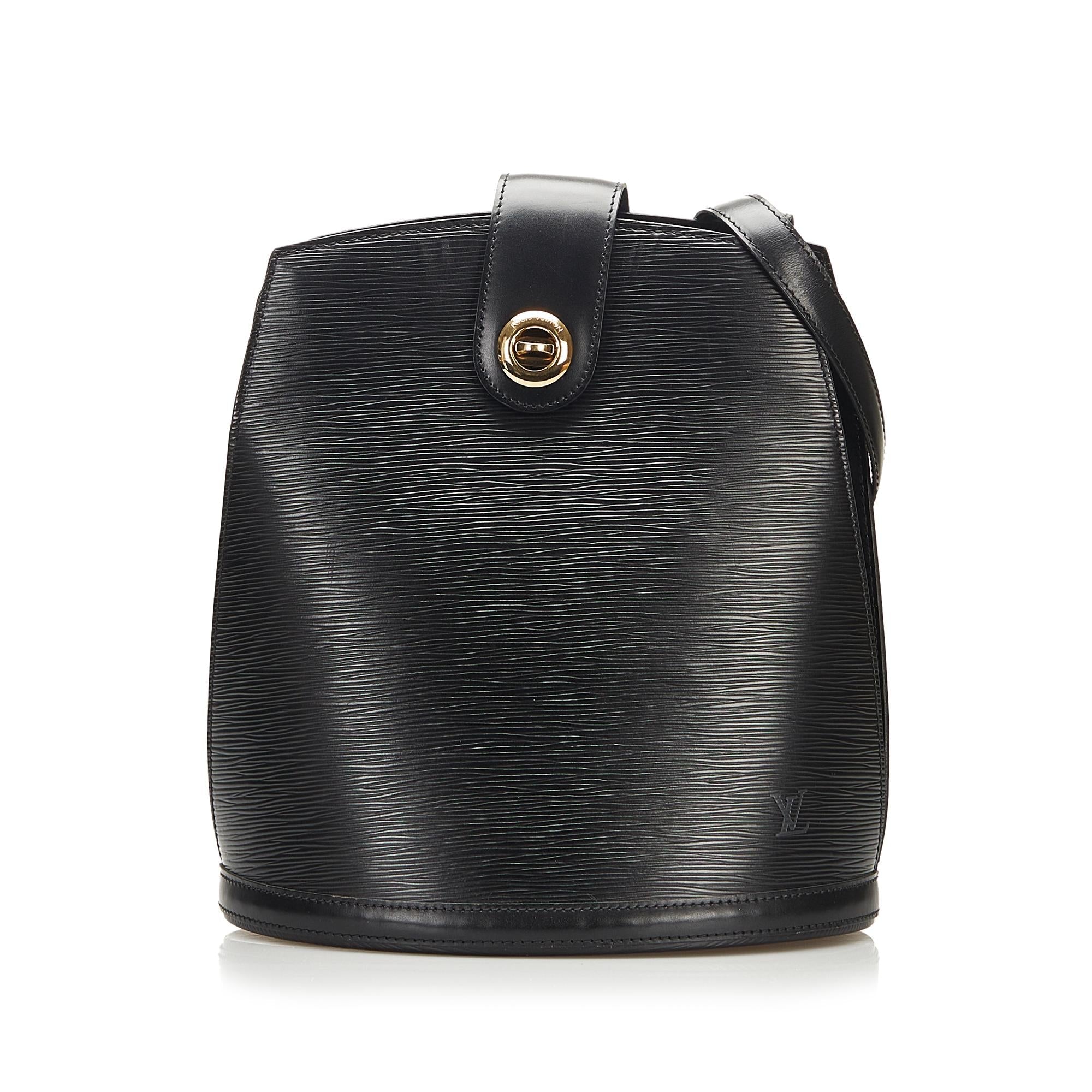 Louis Vuitton Epi Cluny (SHG-35105)