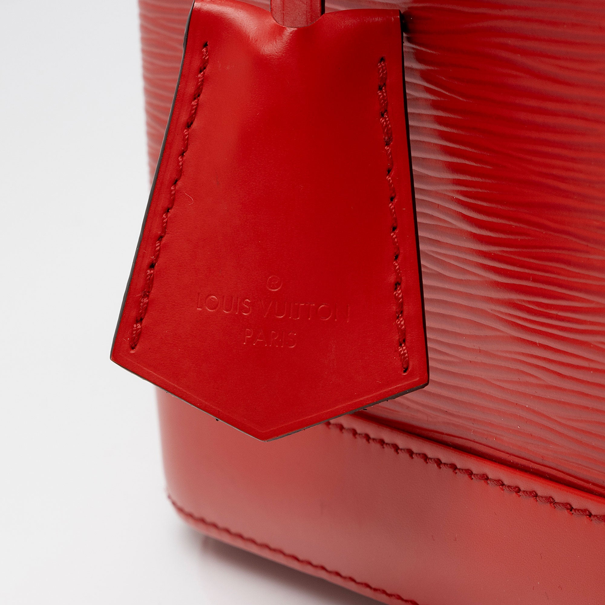 Louis Vuitton Epi Leather Alma PM Satchel (SHF-aFC3gv)
