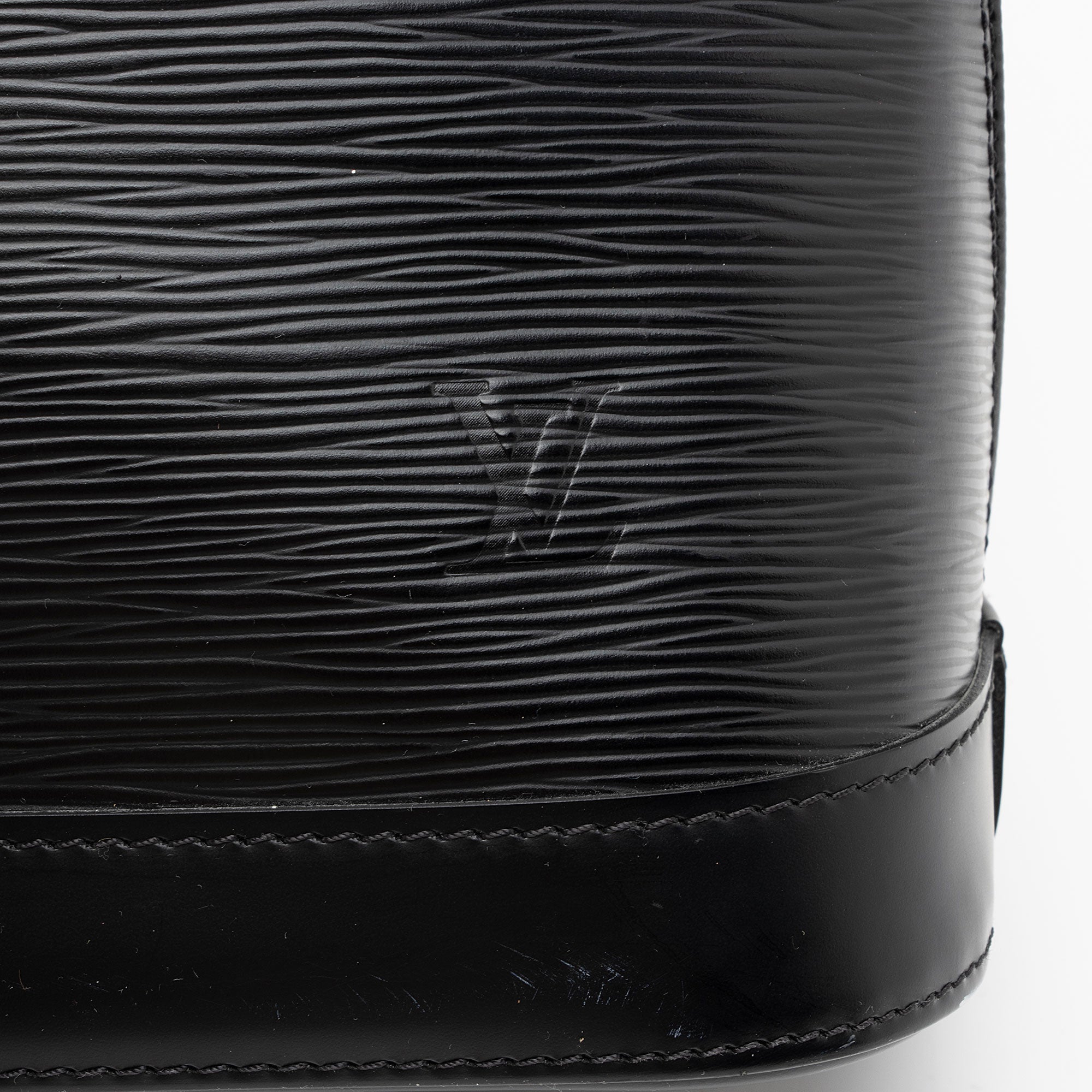 Louis Vuitton Epi Leather Alma PM Satchel (SHF-CTUQ3Z)