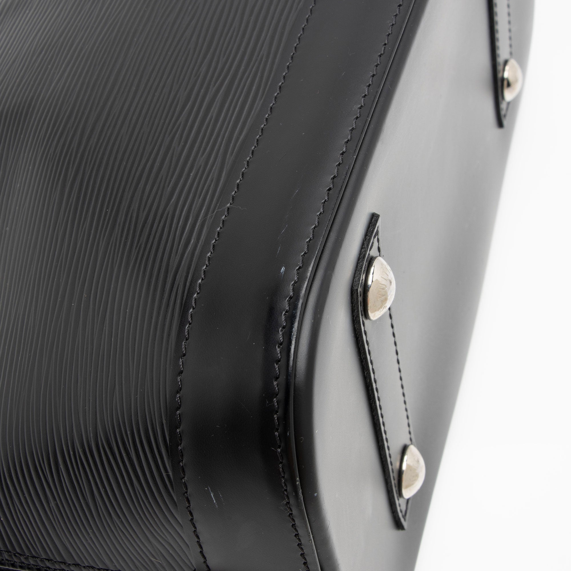 Louis Vuitton Epi Leather Alma PM Satchel (SHF-CTUQ3Z)