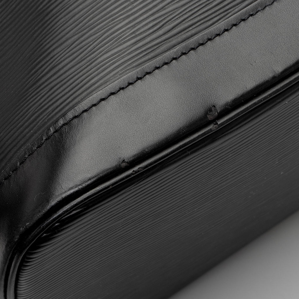 Louis Vuitton Epi Leather Alma PM Satchel (SHF-ZbcQp6)