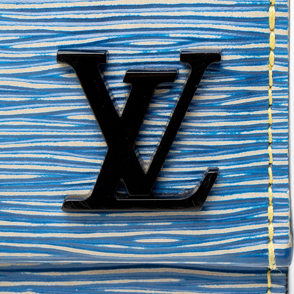 Louis Vuitton Epi Leather Clery Pochette