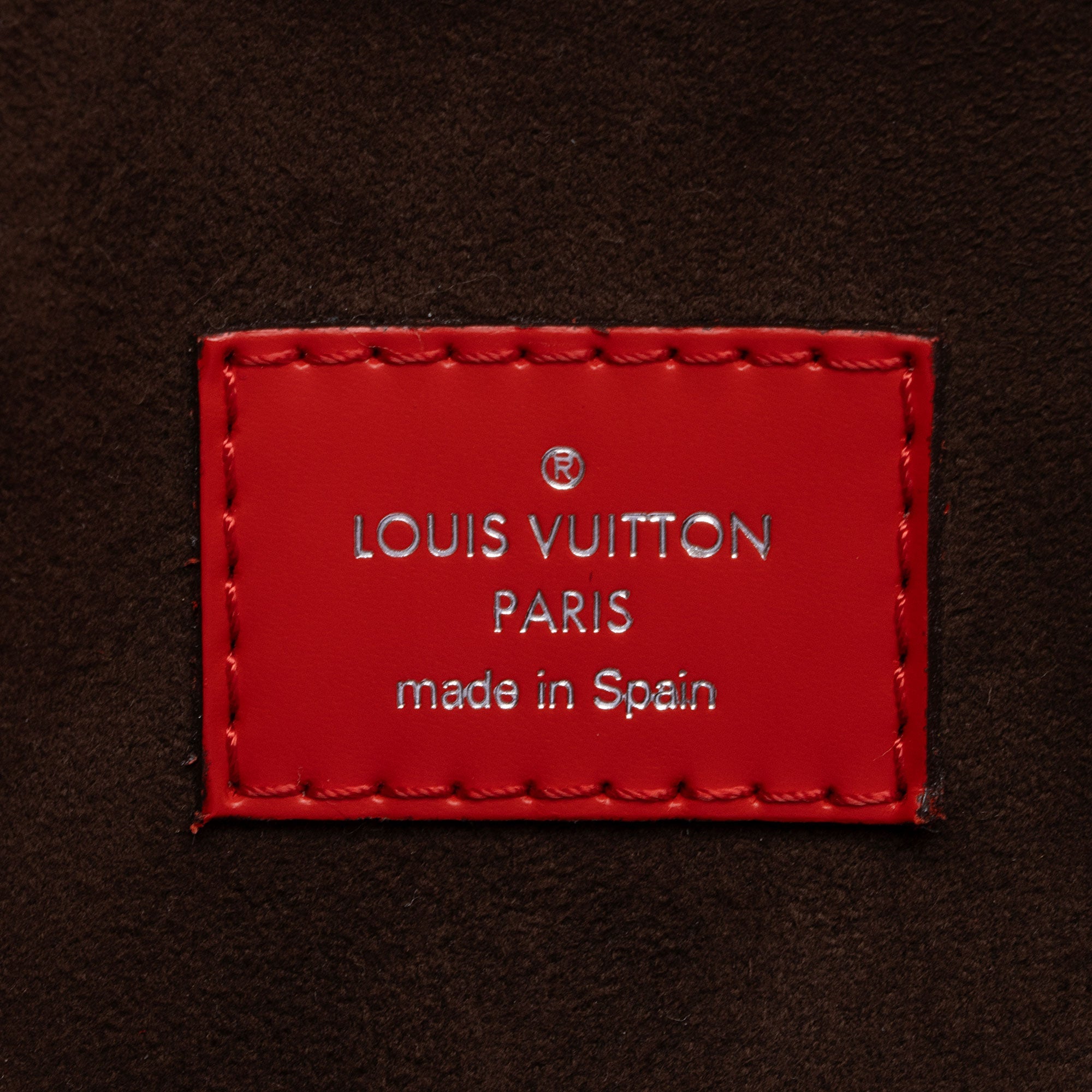 Louis Vuitton Epi Leather Cluny MM Satchel (SHF-6z3BJG)
