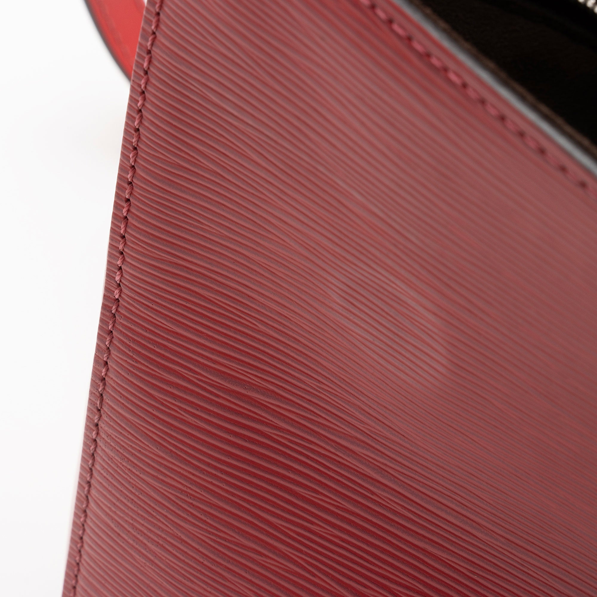 Louis Vuitton Epi Leather Cluny MM Satchel (SHF-0nGtw1)