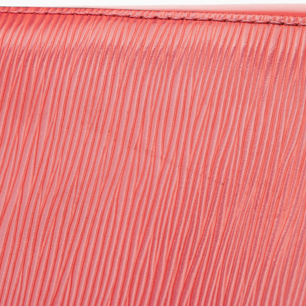 Louis Vuitton Epi Leather Cluny MM Satchel (SHF-0nGtw1)