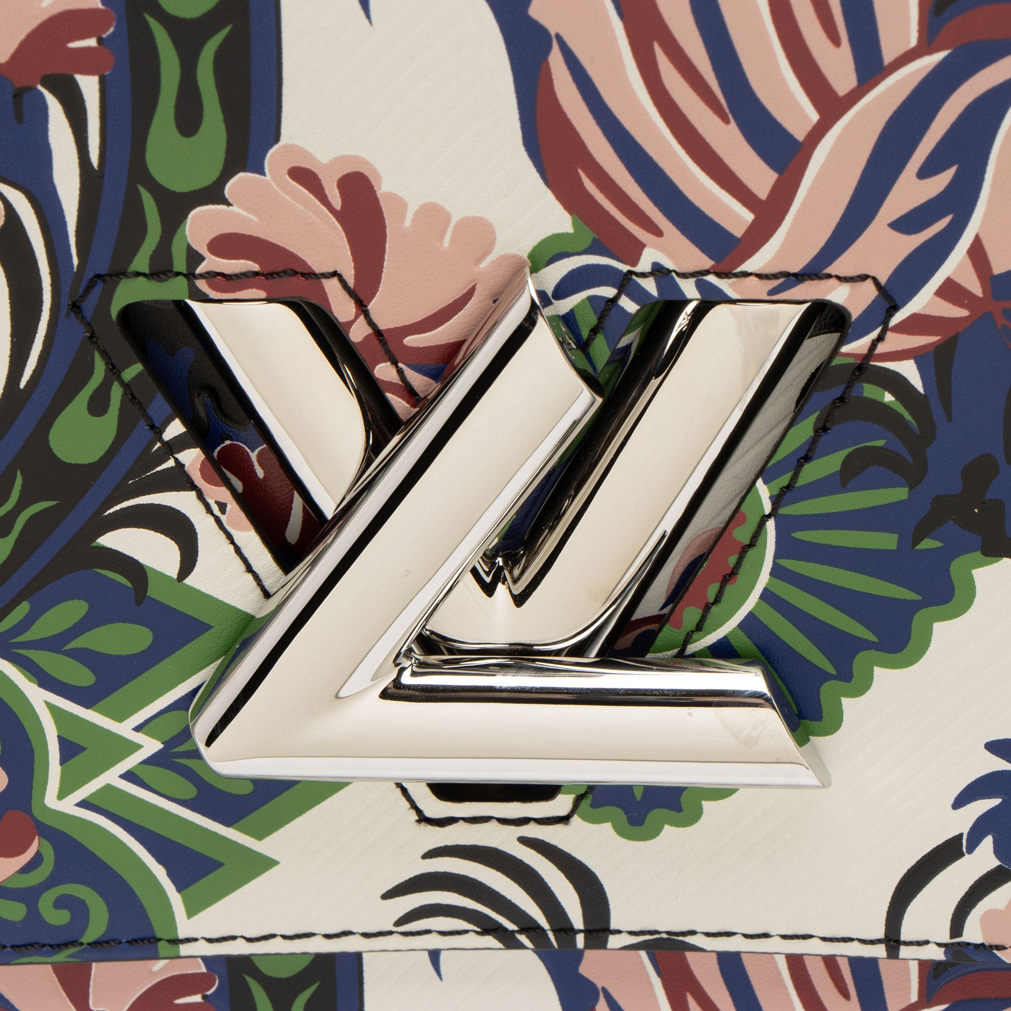 Louis Vuitton Epi Leather Floral Twist MM Shoulder Bag (SHF-L2vM4S)
