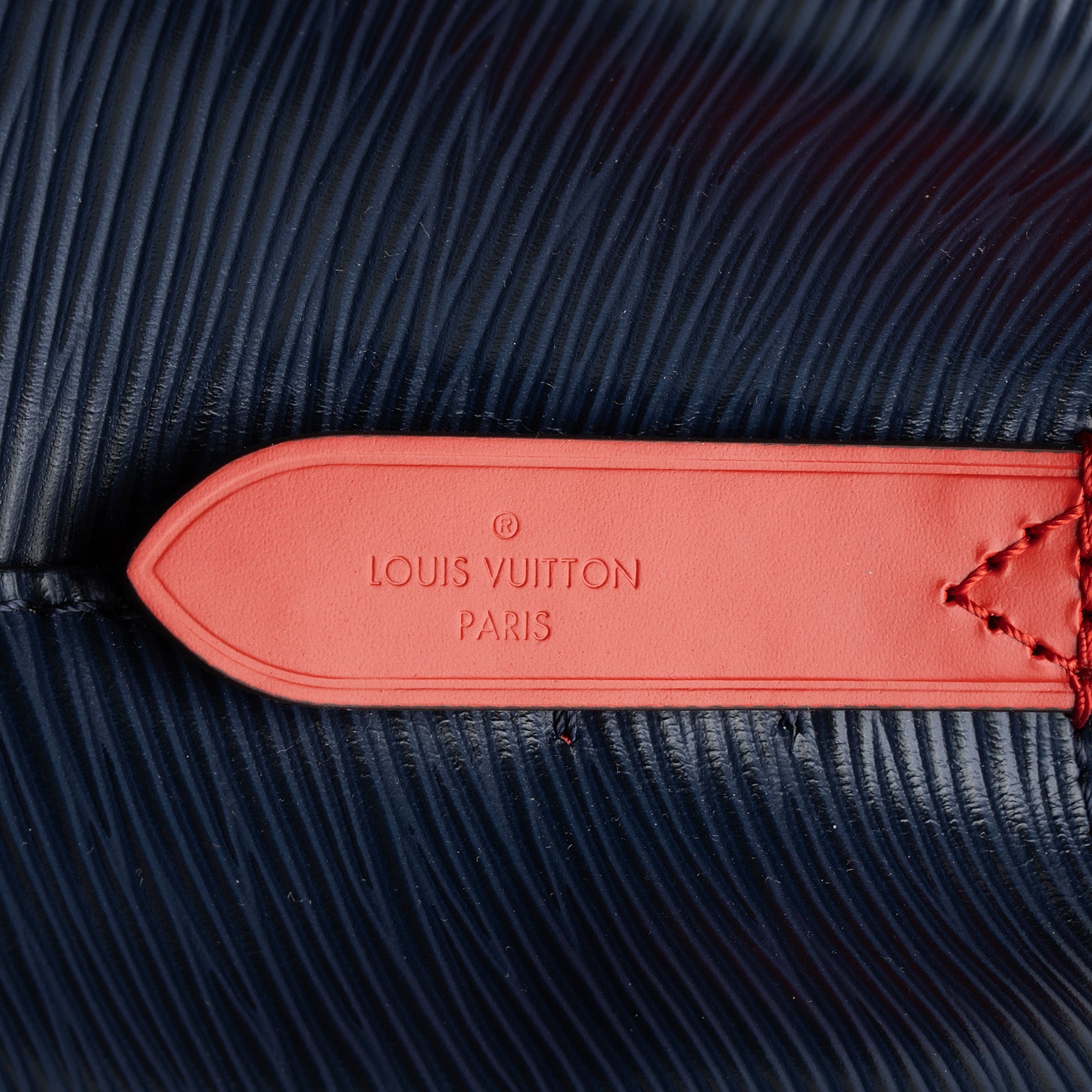 Louis Vuitton Epi Leather Neonoe Shoulder Bag (SHF-GEeAHX)