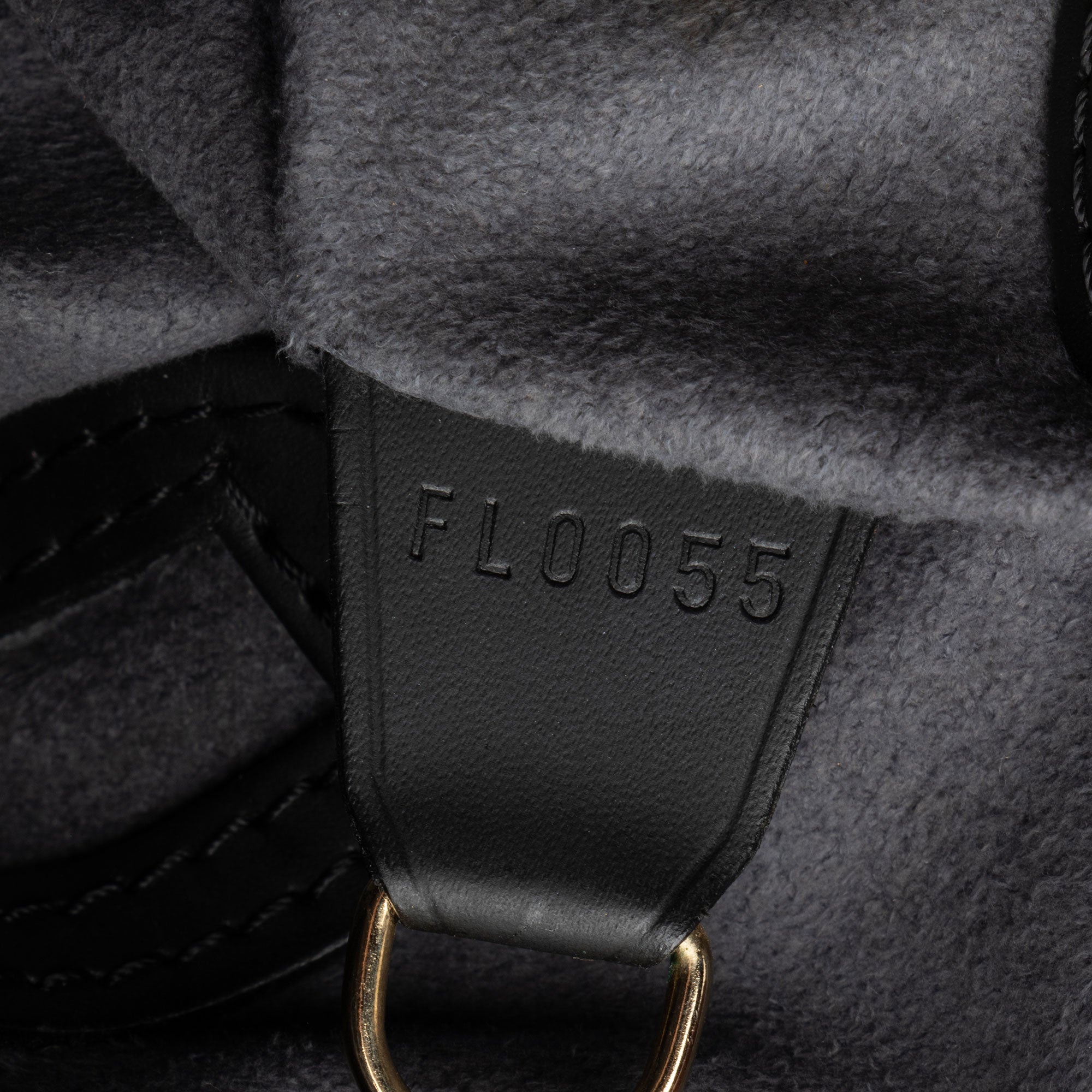 Louis Vuitton Epi Leather Petit Bucket Tote (SHF-aRWoz2)