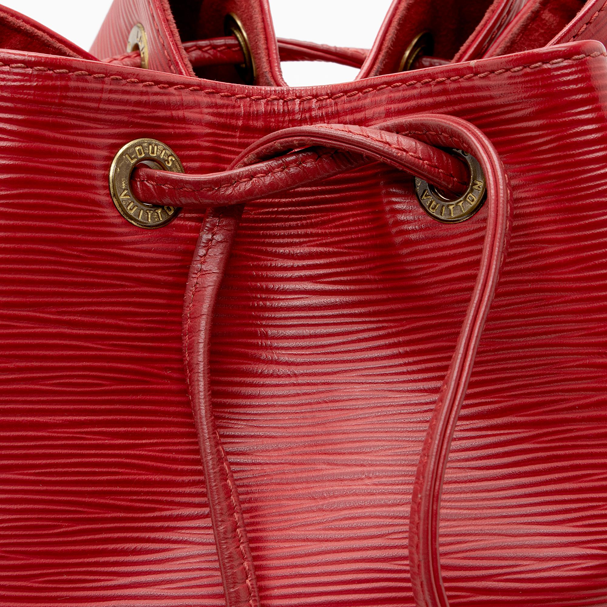 Louis Vuitton Epi Leather Petit Noe Shoulder Bag (SHF-22317)