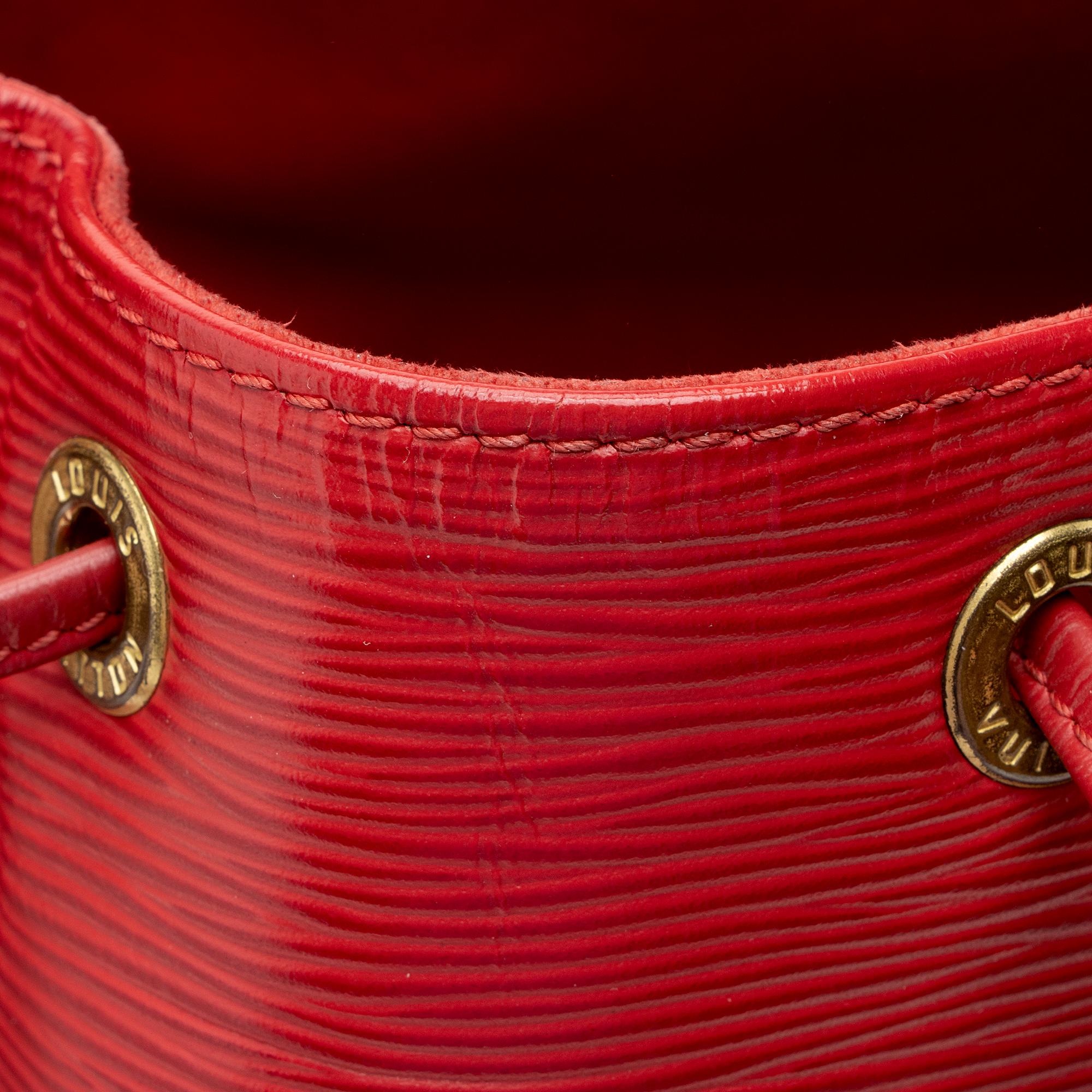 Louis Vuitton Epi Leather Petit Noe Shoulder Bag (SHF-22317)