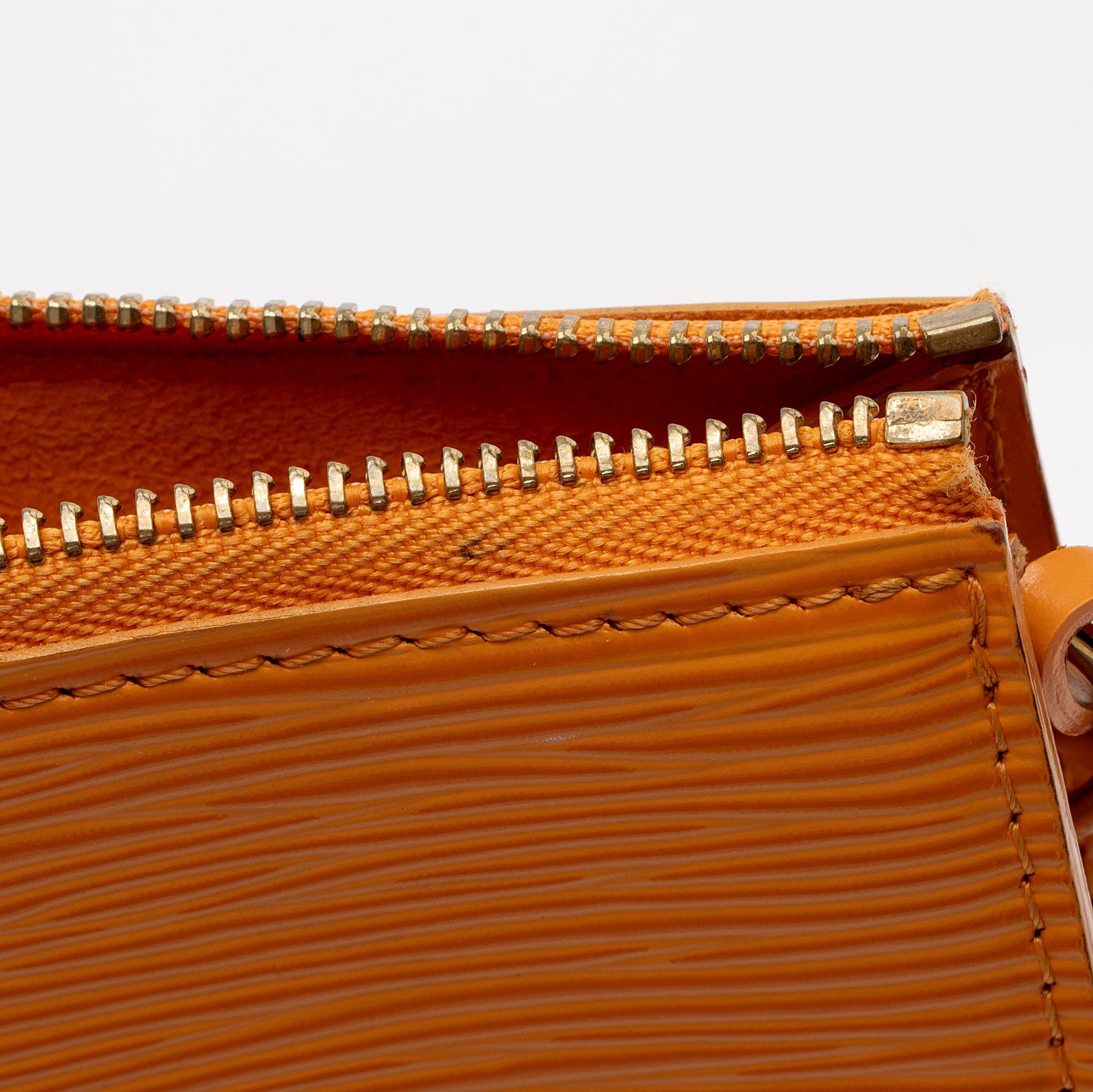 Louis Vuitton Epi Leather Pochette Accessoires (SHF-K8wXuO)