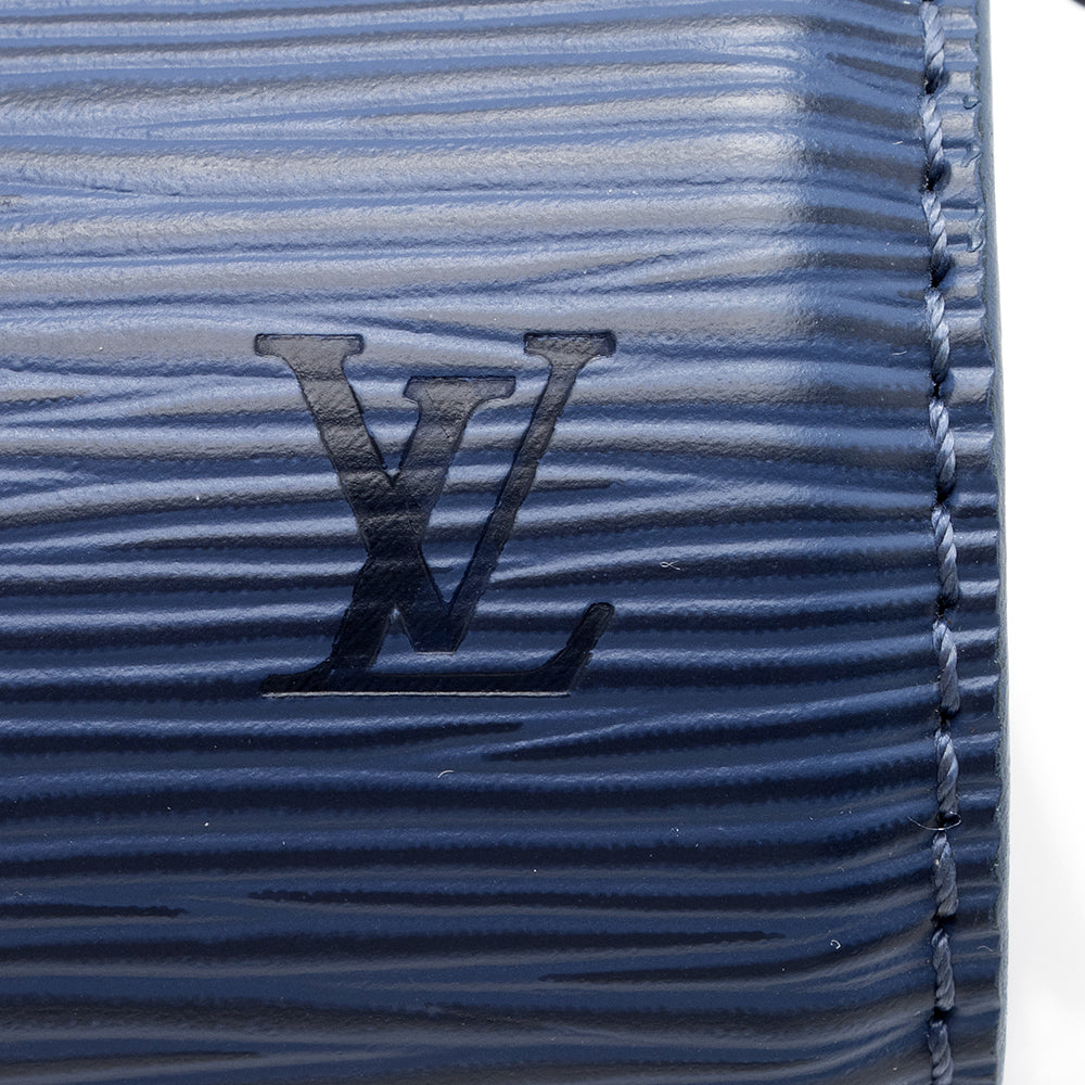 Louis Vuitton Epi Leather Round Pochette (SHF-17463)
