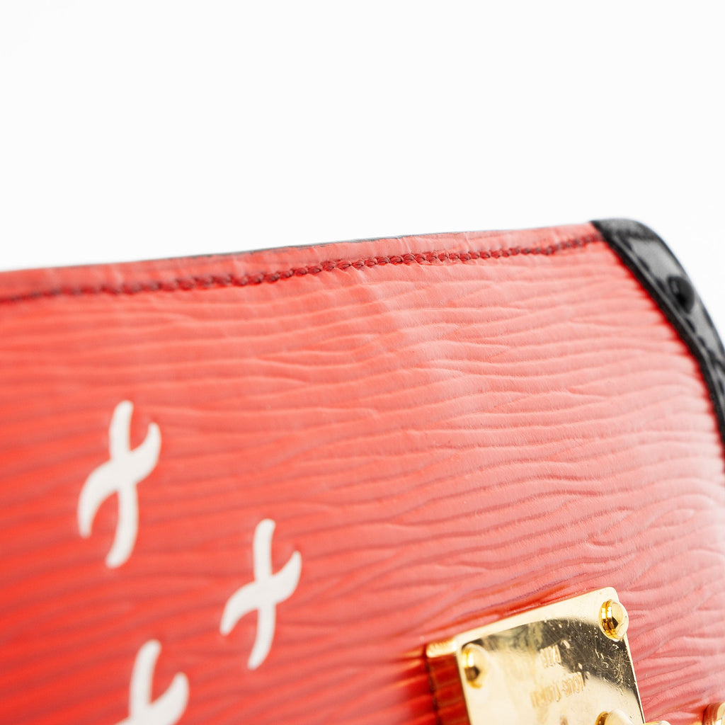 Louis Vuitton Epi Leather Trunk Clutch (SHF-f9WGSU)