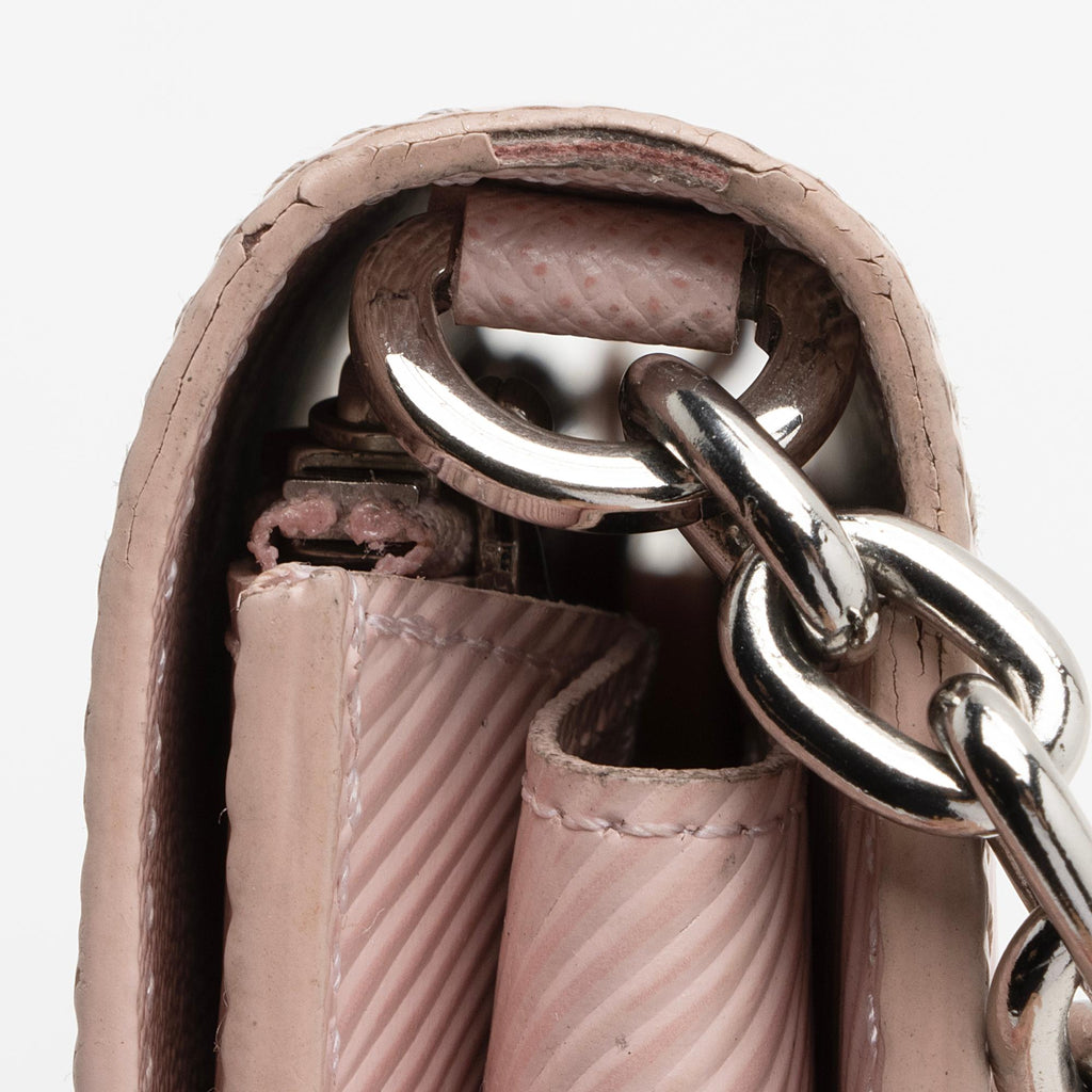 Louis Vuitton Epi Leather Twist Chain Wallet (SHF-22908)