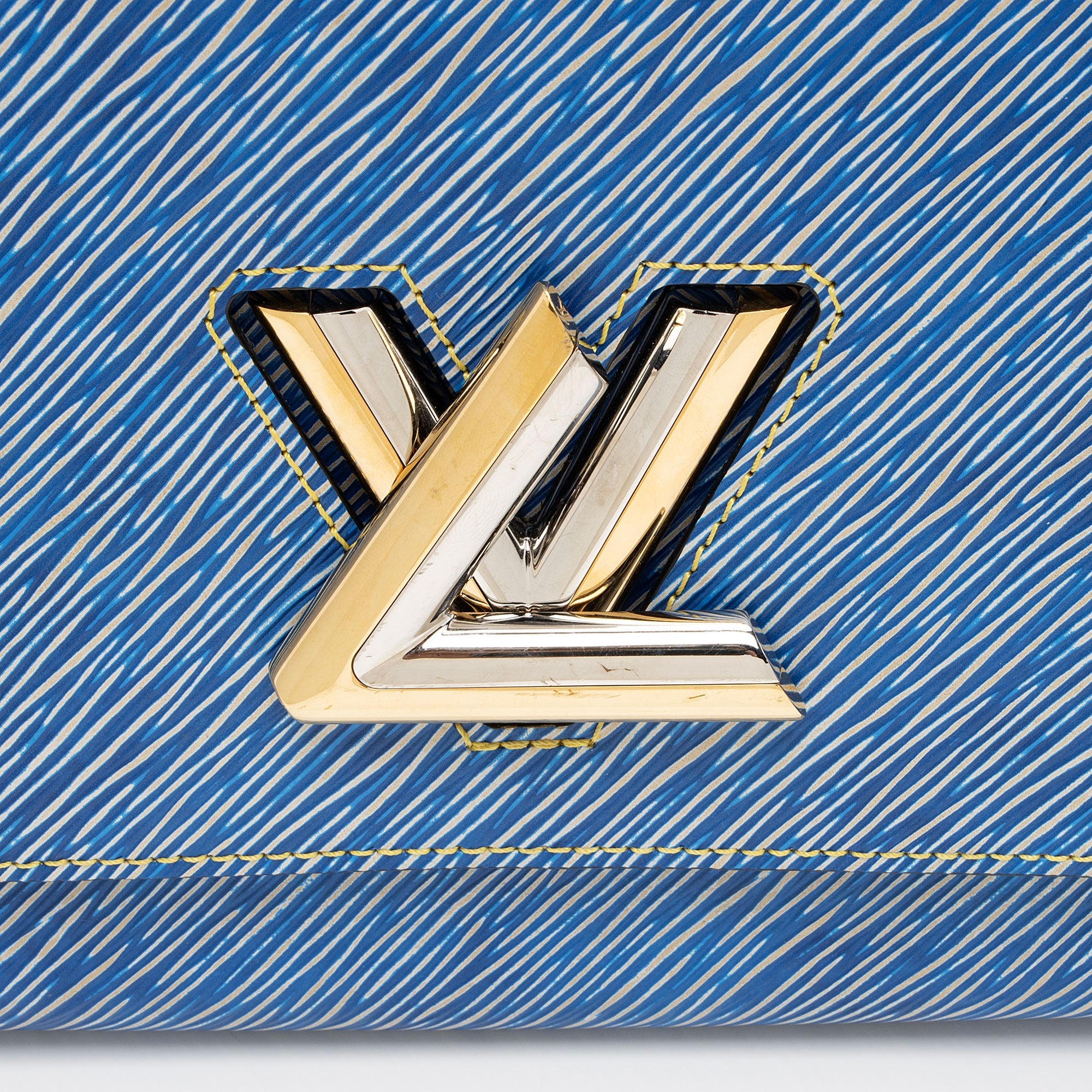 Louis Vuitton Epi Leather Twist GM Shoulder Bag (SHF-BdL4mJ)