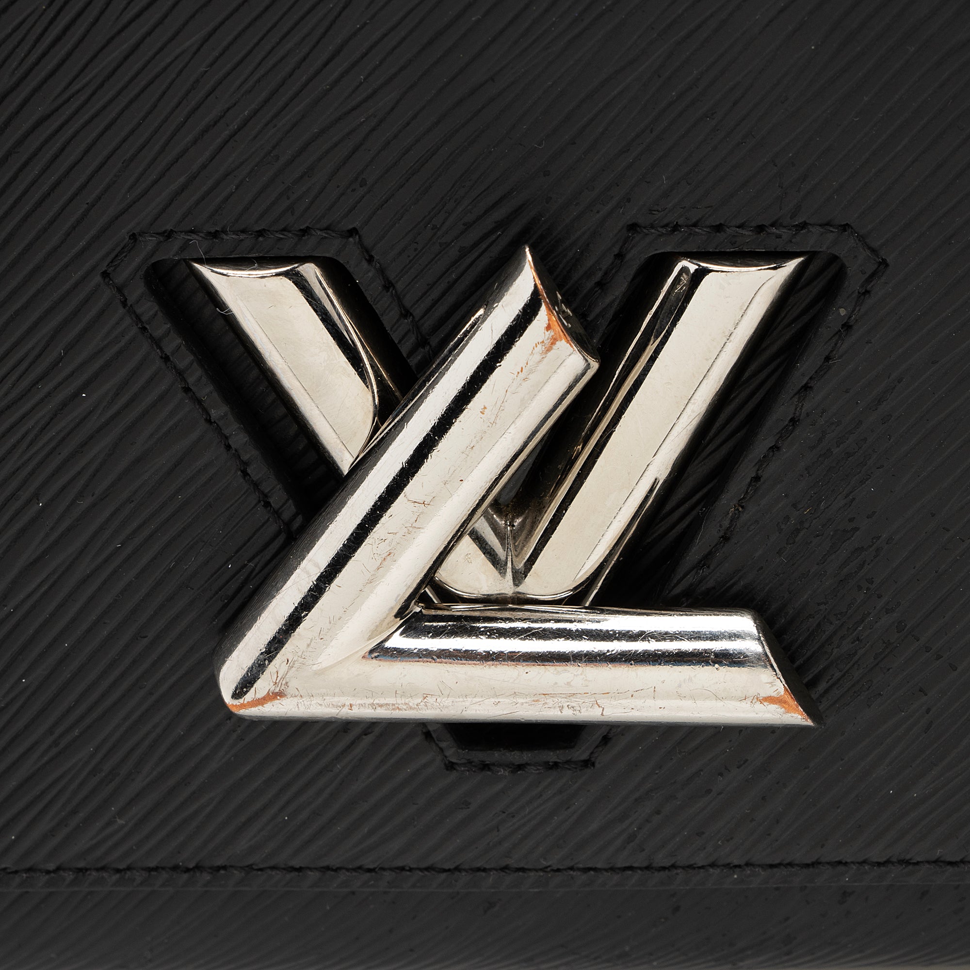 Louis Vuitton Epi Leather Twist MM Shoulder Bag (SHF-22700)