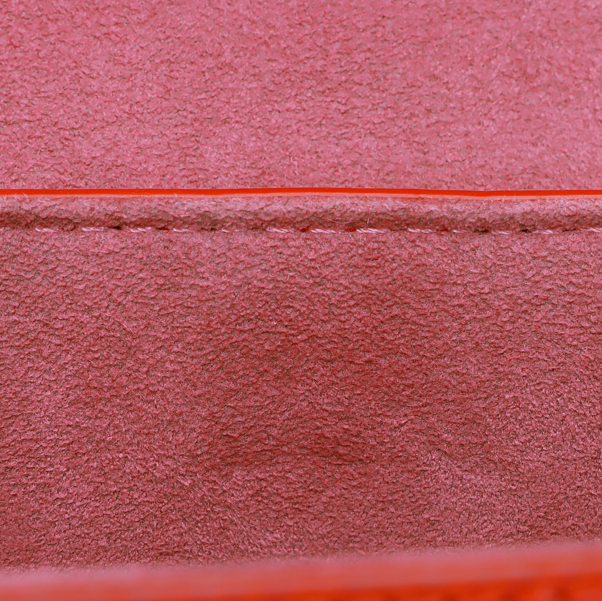 Louis Vuitton Epi Leather Twist MM Shoulder Bag (SHF-Di84Nn)