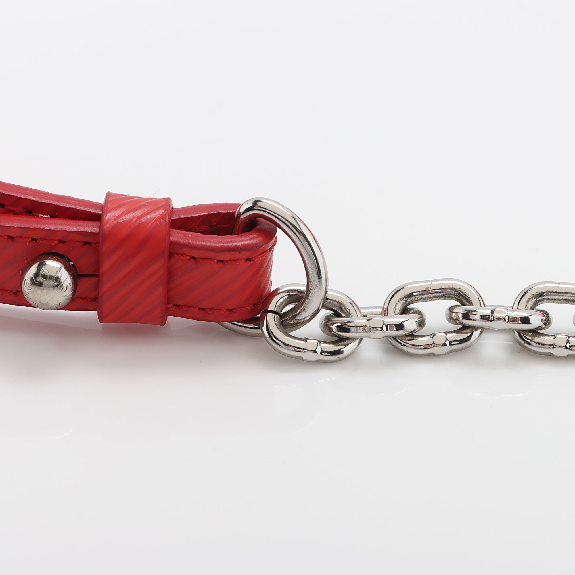 Louis Vuitton Epi Leather Twist MM Shoulder Bag (SHF-Di84Nn)