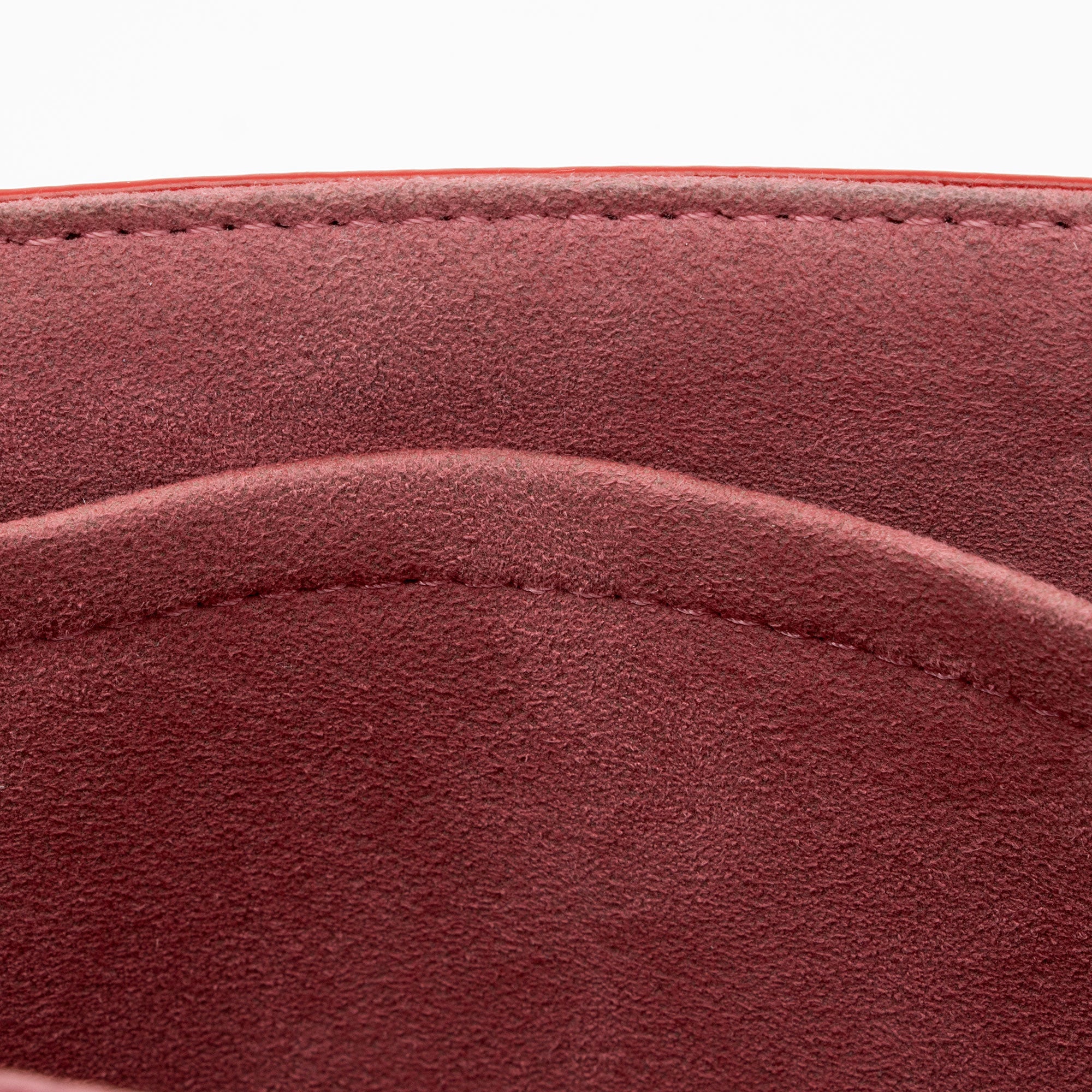 Louis Vuitton Epi Leather Twist MM Shoulder Bag (SHF-lAWkvE)