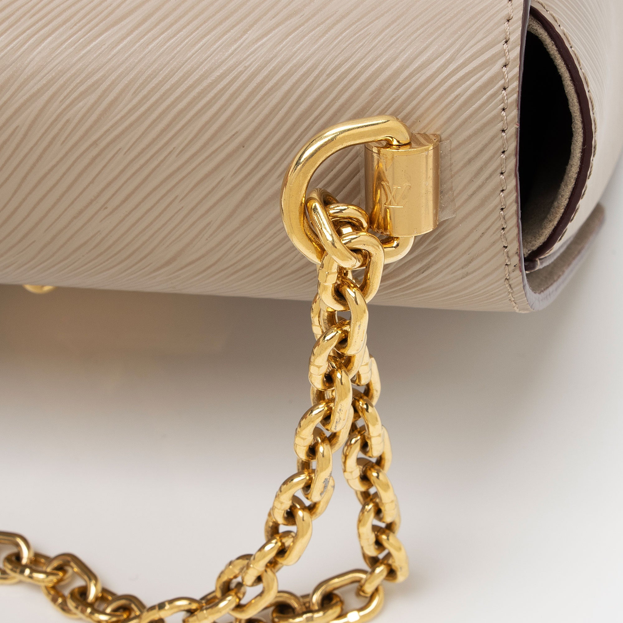 Louis Vuitton Epi Leather Twist MM Shoulder Bag (SHF-jv0LGT)