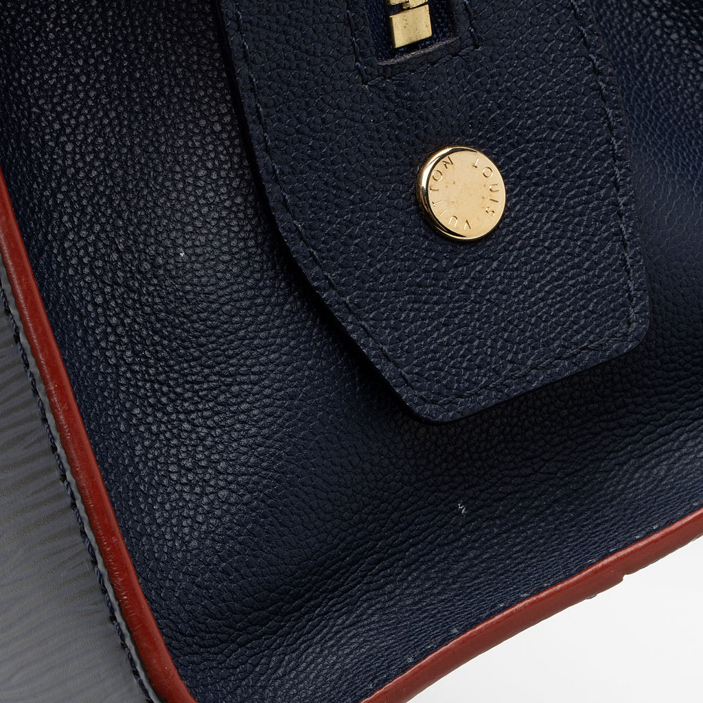 Louis Vuitton Epi Leather Vaneau MM Tote (SHF-bxv3T3)