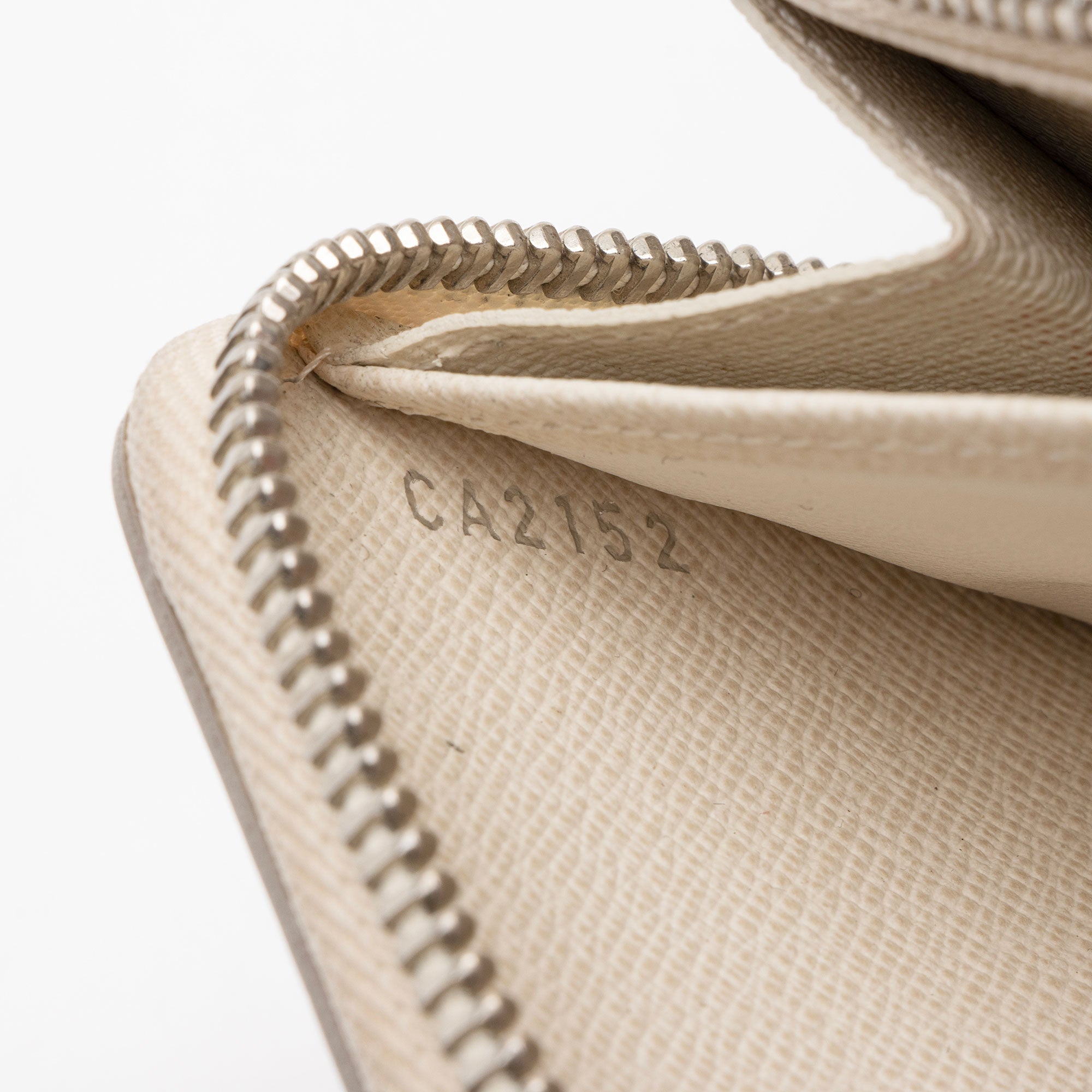 Louis Vuitton Epi Leather Zippy Wallet (SHF-56KIRr)