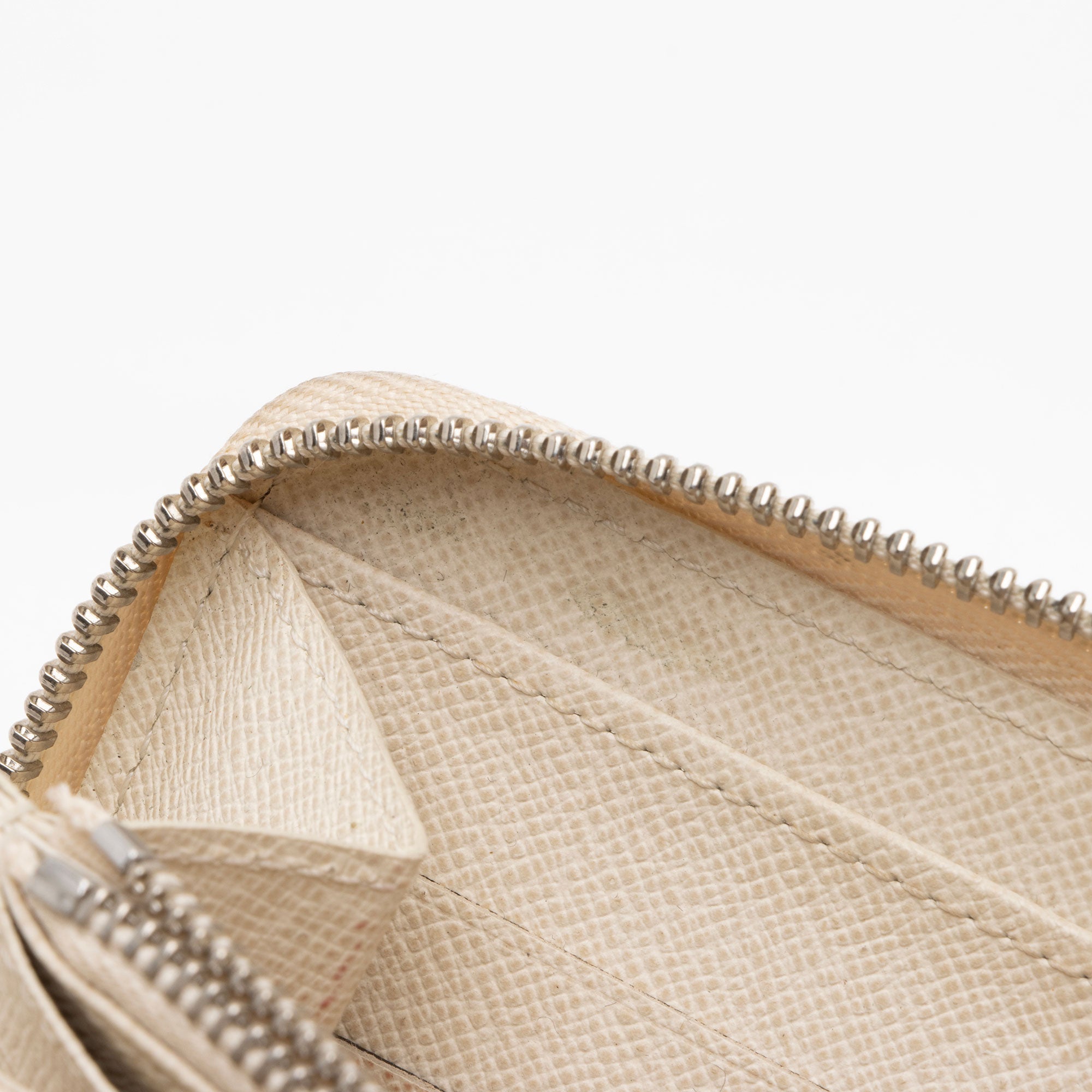 Louis Vuitton Epi Leather Zippy Wallet (SHF-56KIRr)