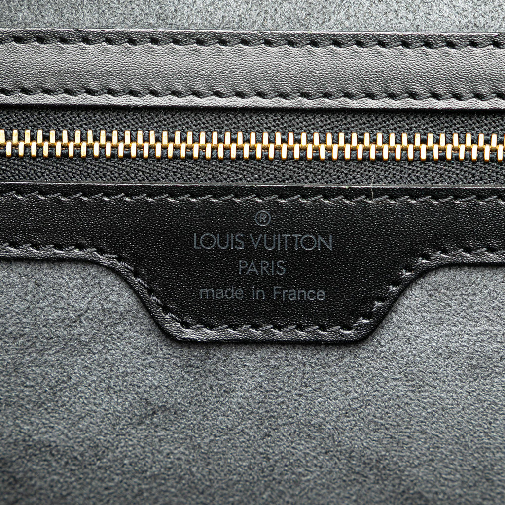 Louis Vuitton Epi Lussac (SHG-tteEJZ)