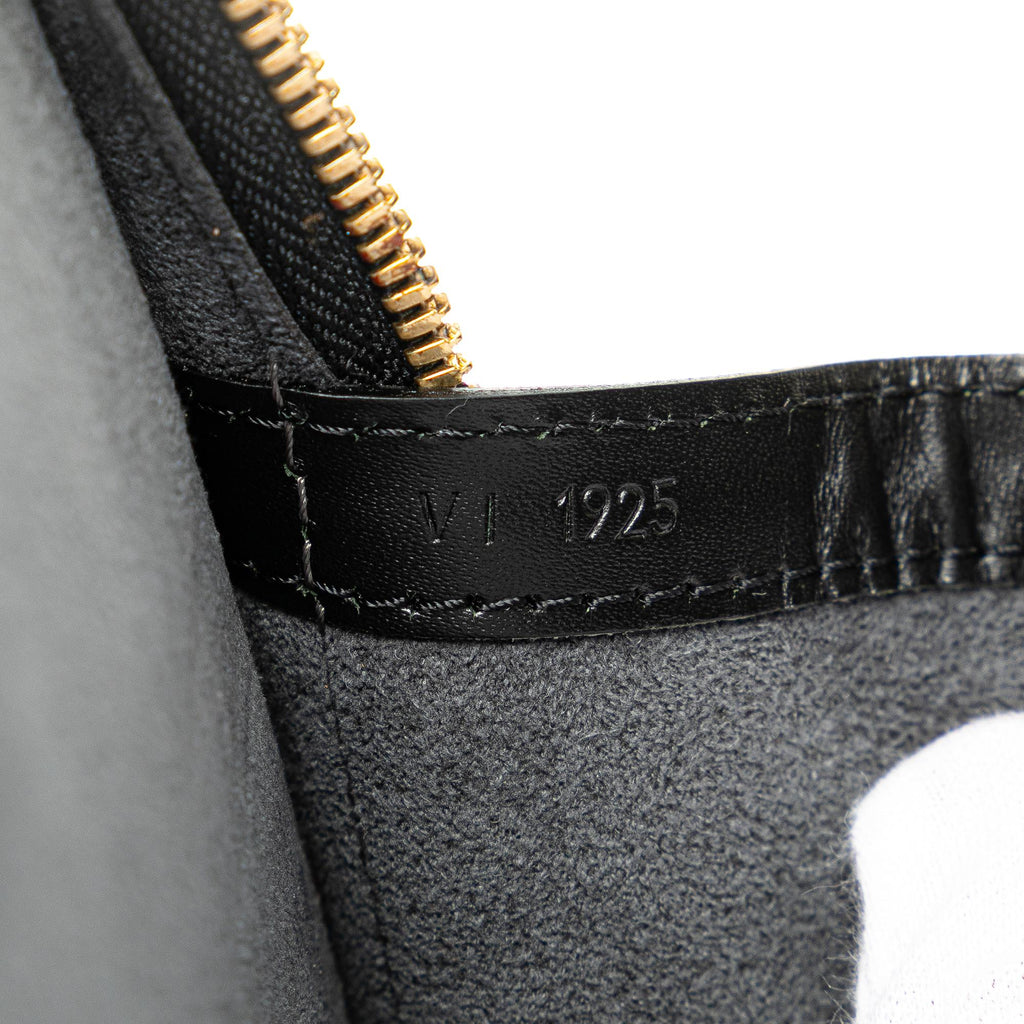 Louis Vuitton Epi Lussac (SHG-tteEJZ)