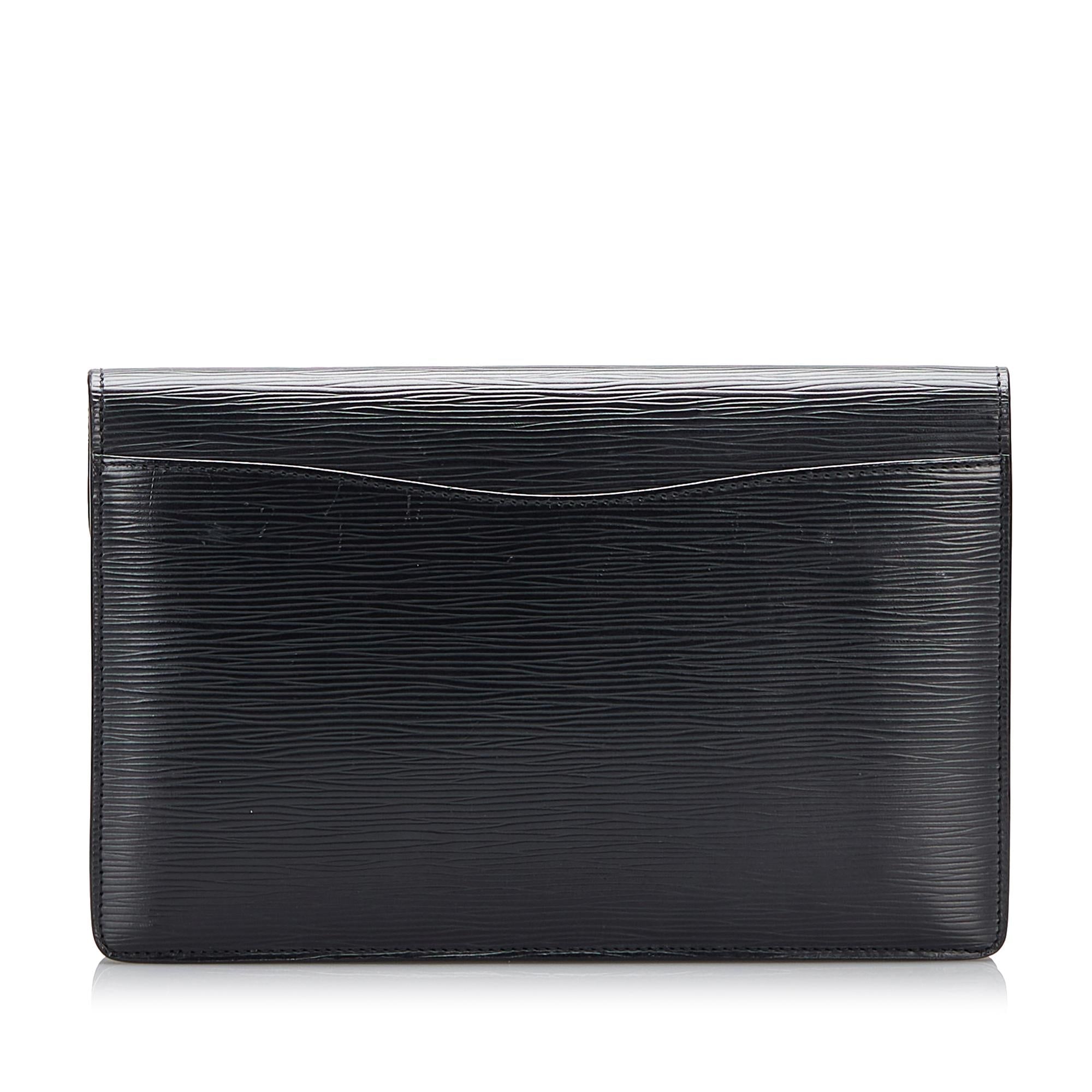 Louis Vuitton Epi Montaigne Clutch (SHG-iTS5fr)