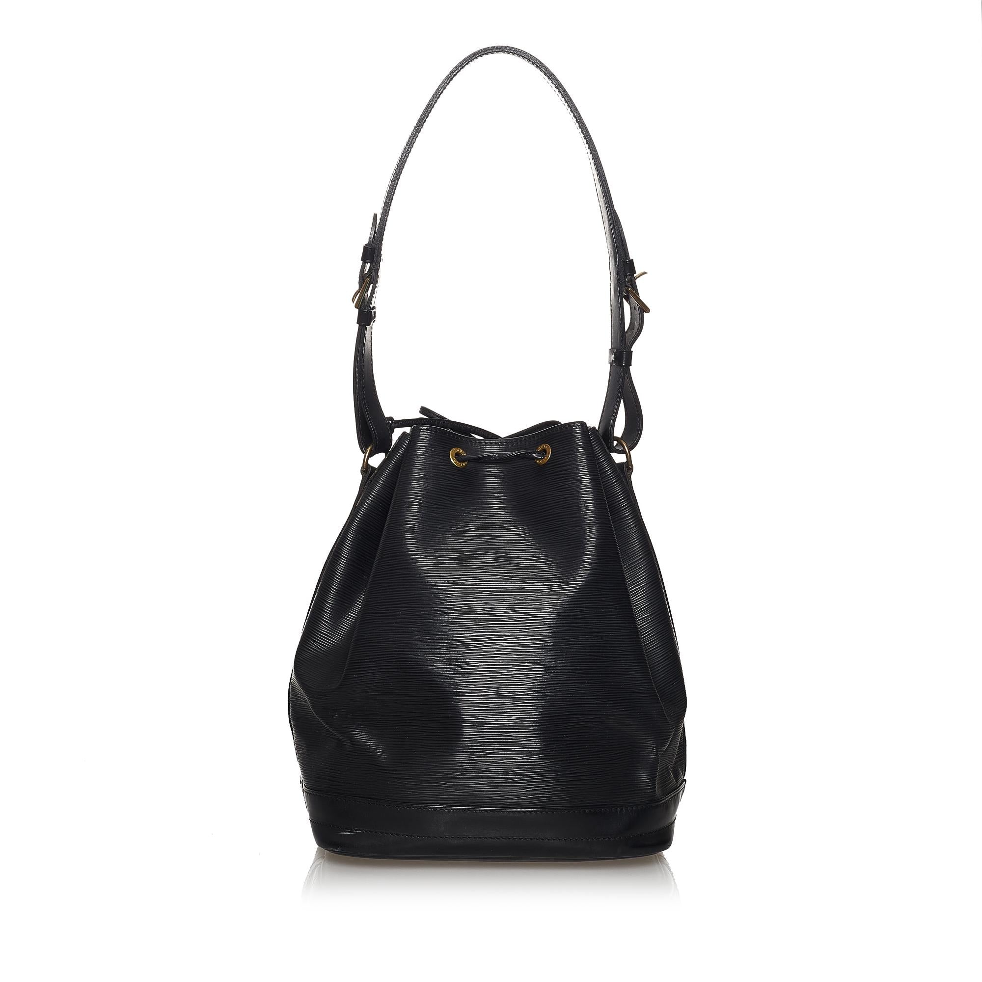 Louis Vuitton Epi Noe (SHG-31130)