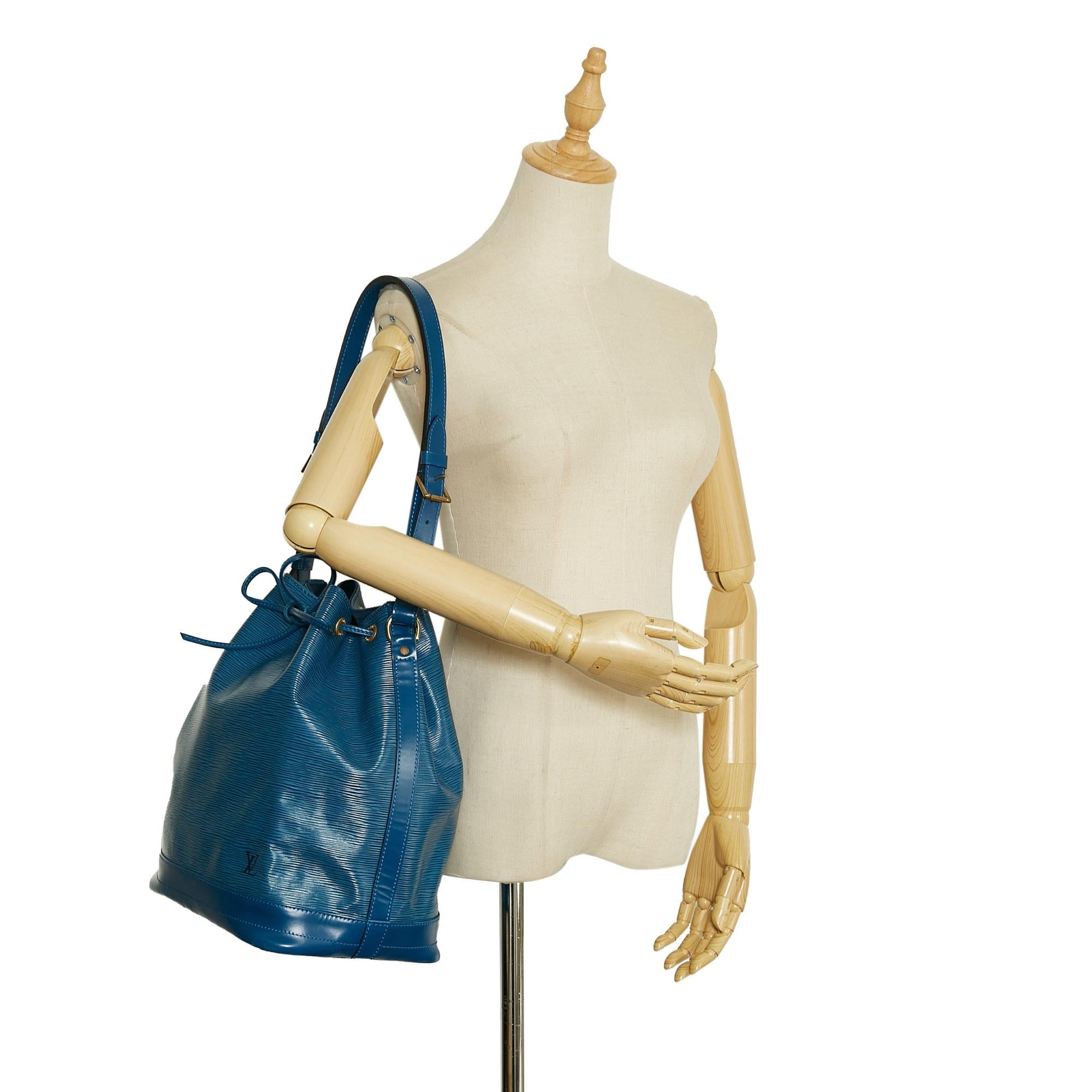 Louis Vuitton Epi Noe (SHG-37973)