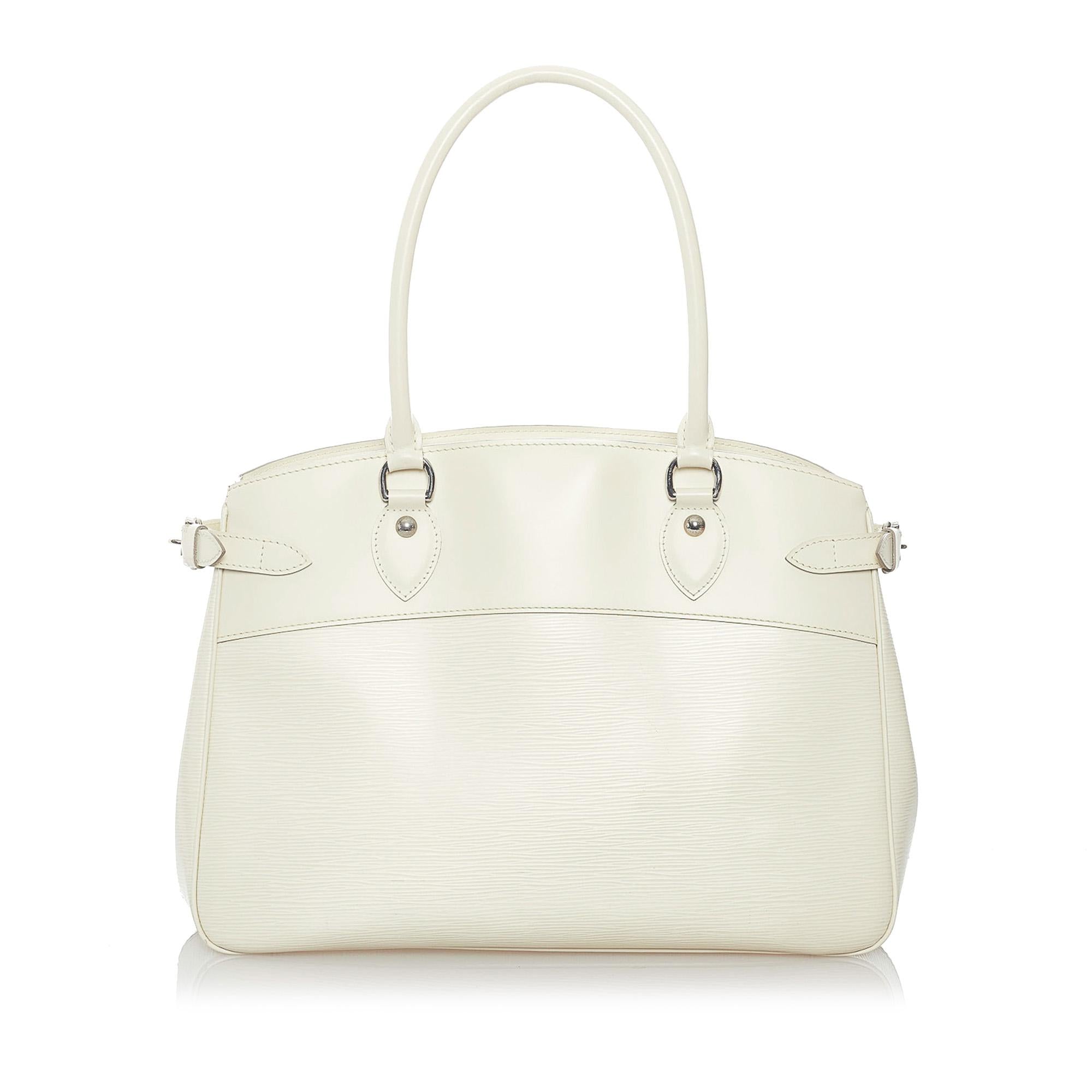 Louis Vuitton Epi Passy GM (SHG-31359)