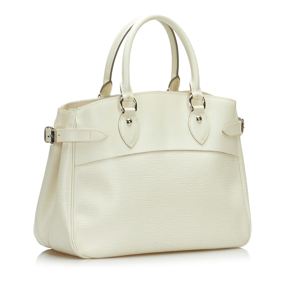 Louis Vuitton Epi Passy PM (SHG-PuxUfs)