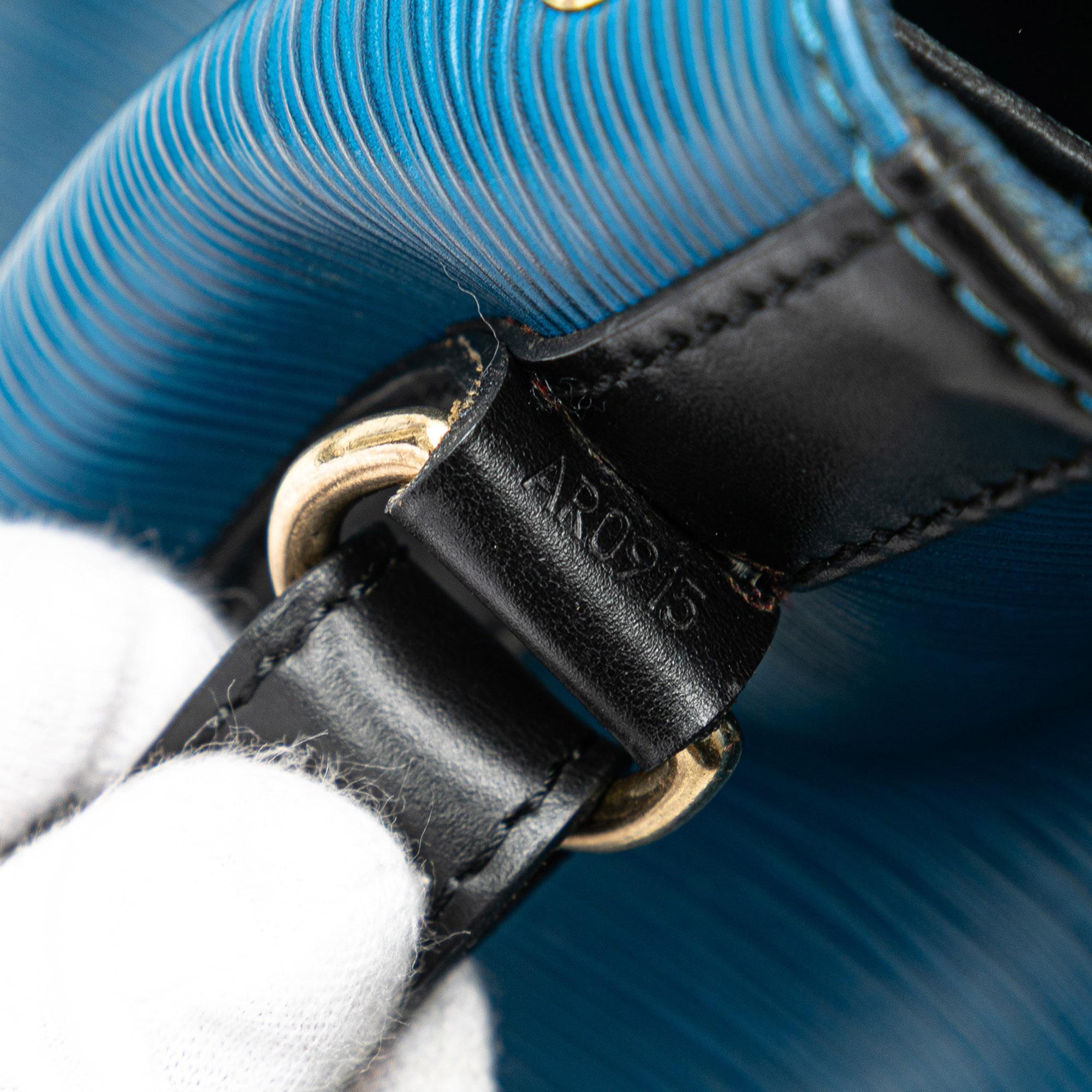 Louis Vuitton Epi Petit Bicolor Noe