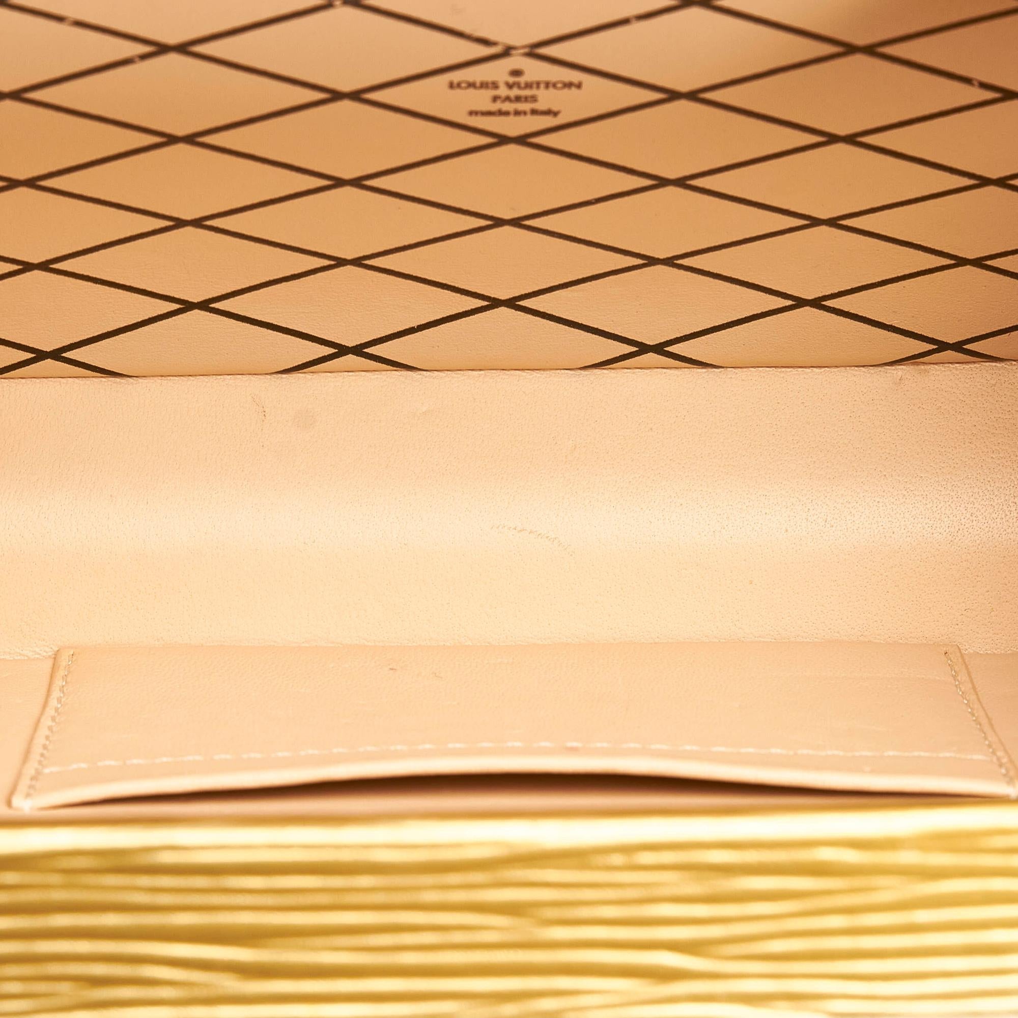 Louis Vuitton Epi Petite Malle (SHG-kdwzjo)