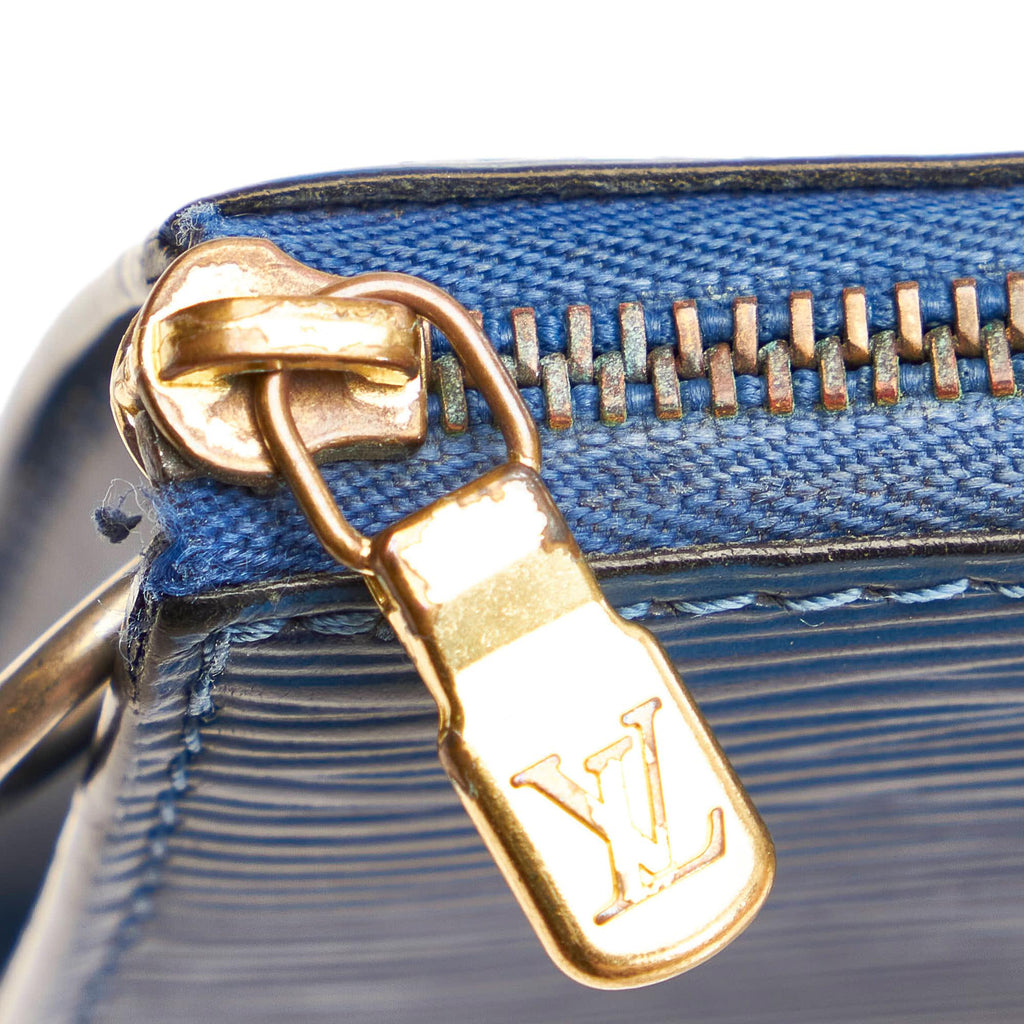 Louis Vuitton Epi Pochette Accessoires (SHG-28935)