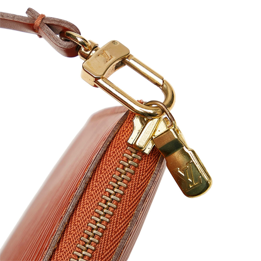 Louis Vuitton Epi Pochette Accessoires (SHG-34423)