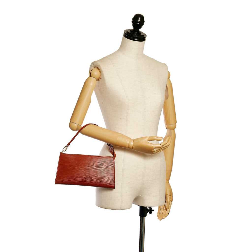 Louis Vuitton Epi Pochette Accessoires (SHG-34423)