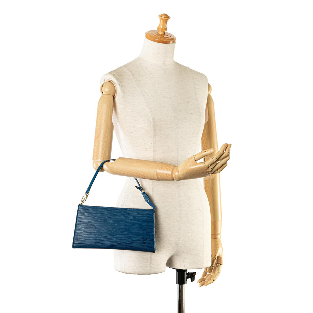 Louis Vuitton Epi Pochette Accessoires (SHG-zRlt8l)