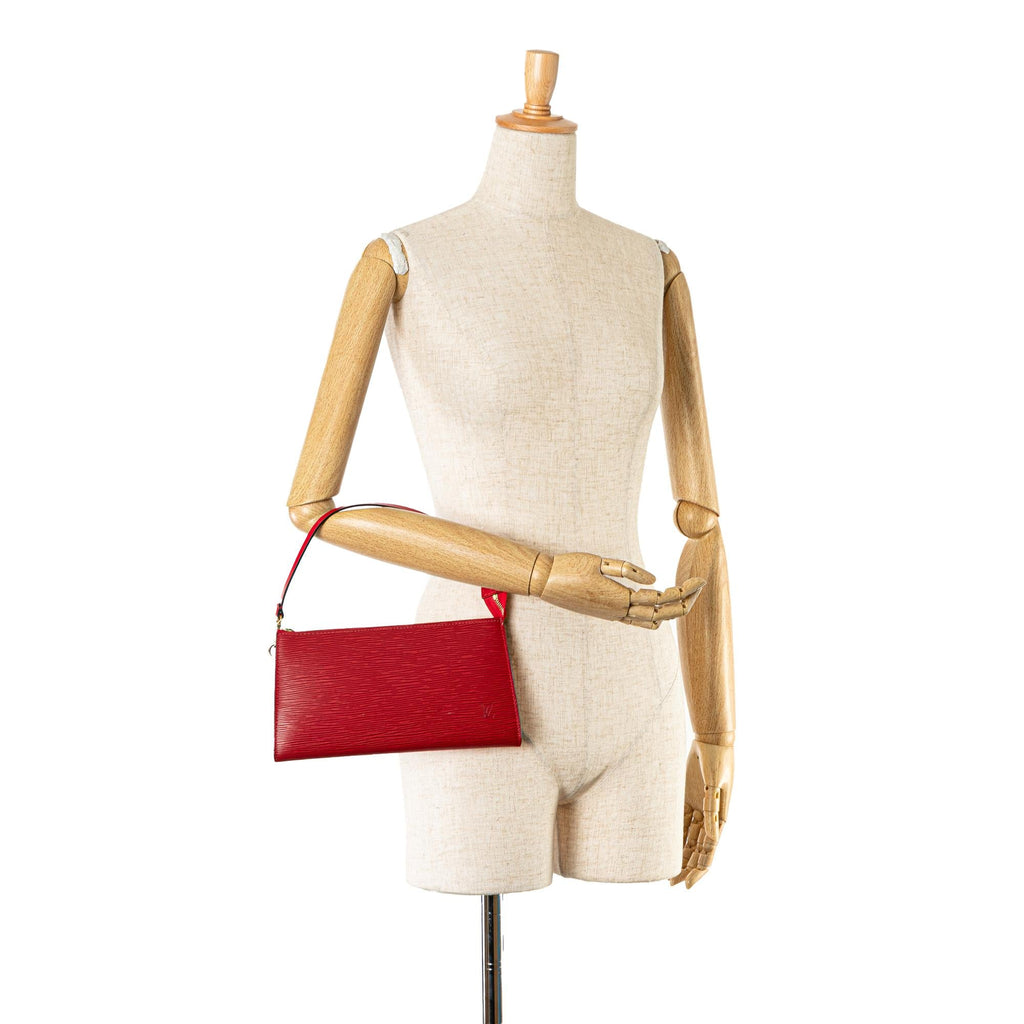 Louis Vuitton Epi Pochette Accessoires (SHG-IJSOEo)
