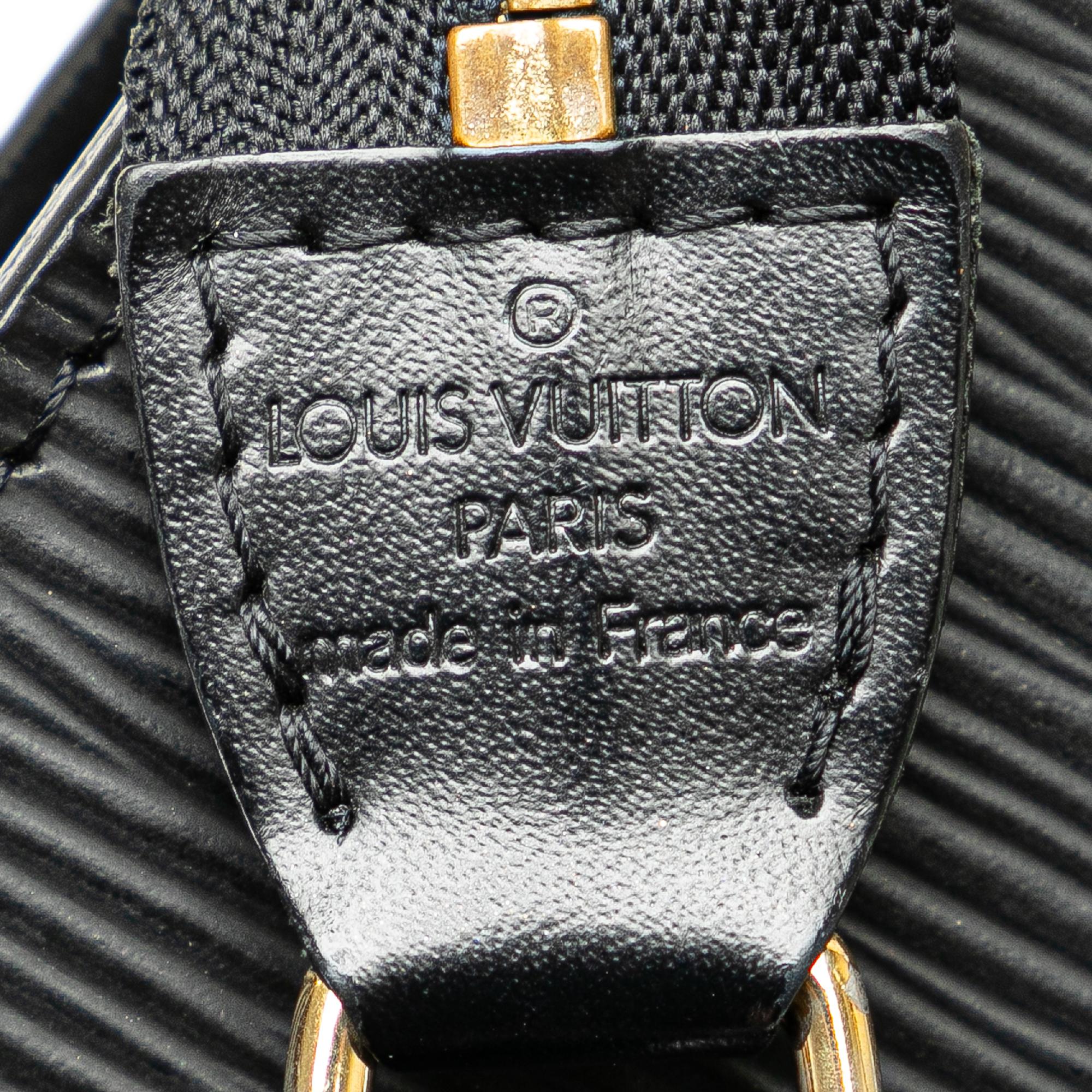 Louis Vuitton Epi Pochette Accessoires (SHG-P4ycV6)