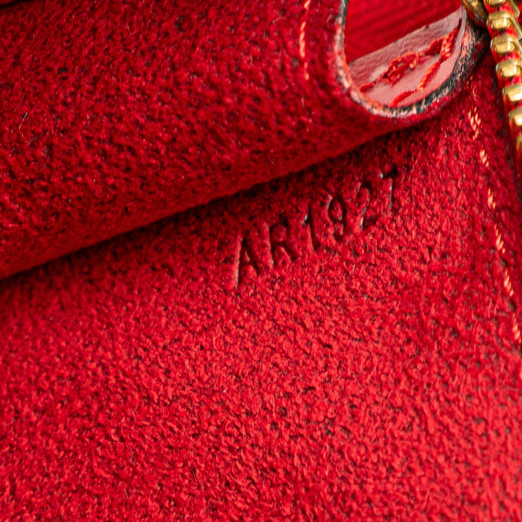 Louis Vuitton Epi Pochette Accessoires (SHG-6wo2xj)