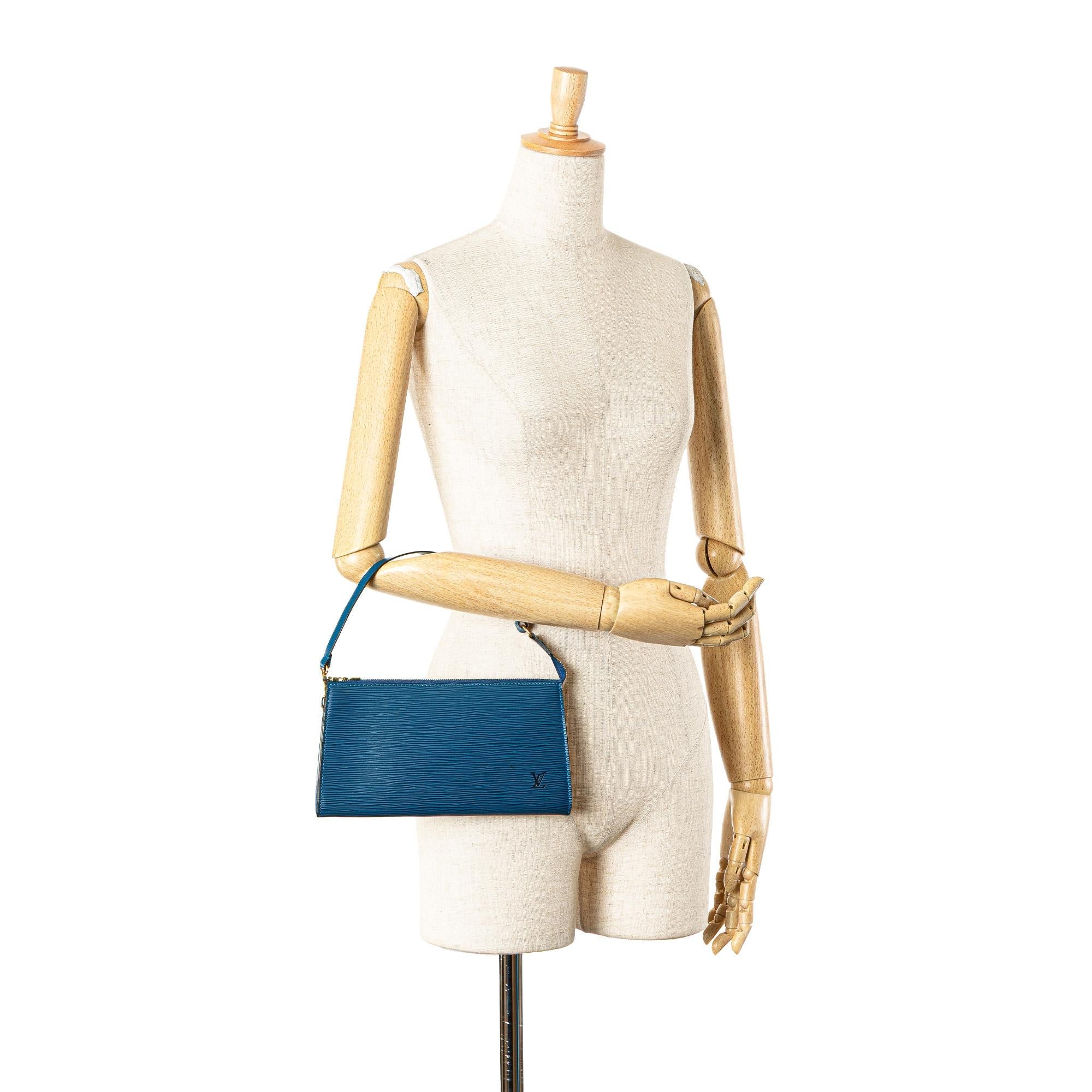 Louis Vuitton Epi Pochette Accessoires